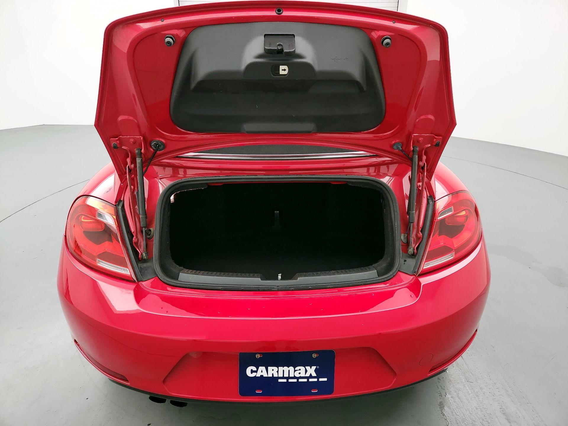 Thumbnail: 2015 Volkswagen Beetle - 19