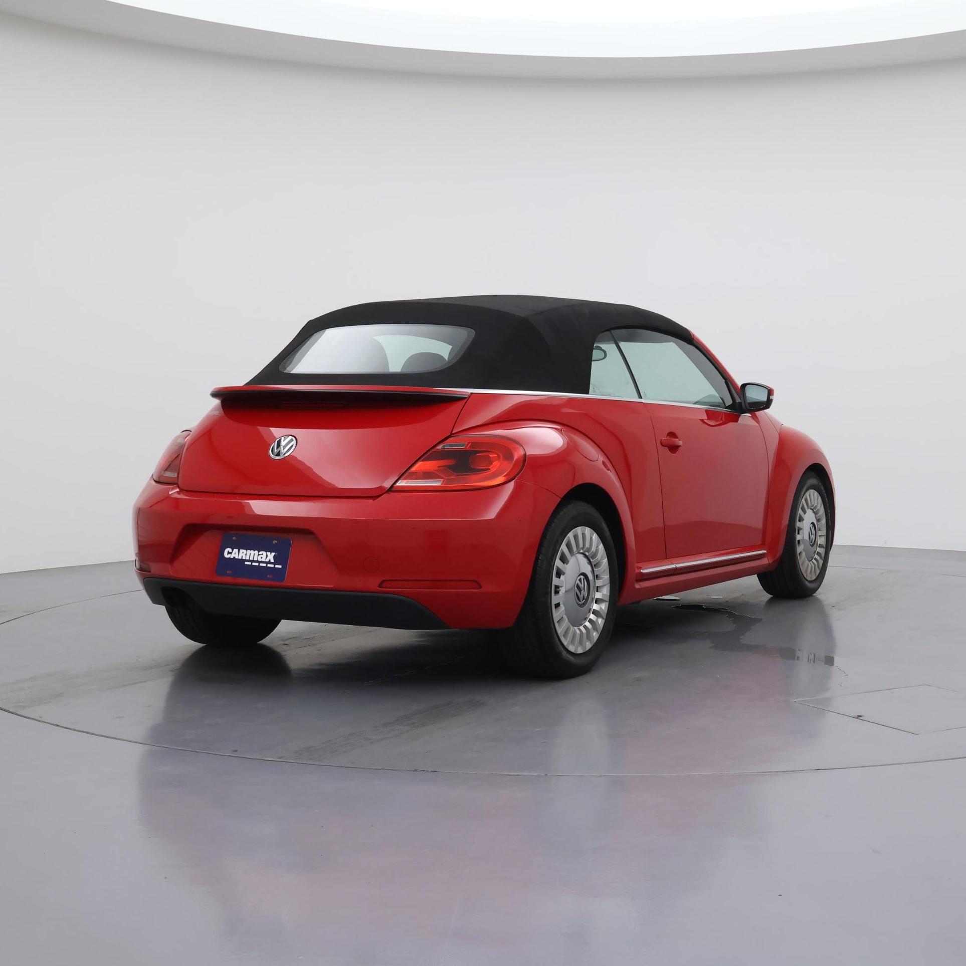 Thumbnail: 2015 Volkswagen Beetle - 8