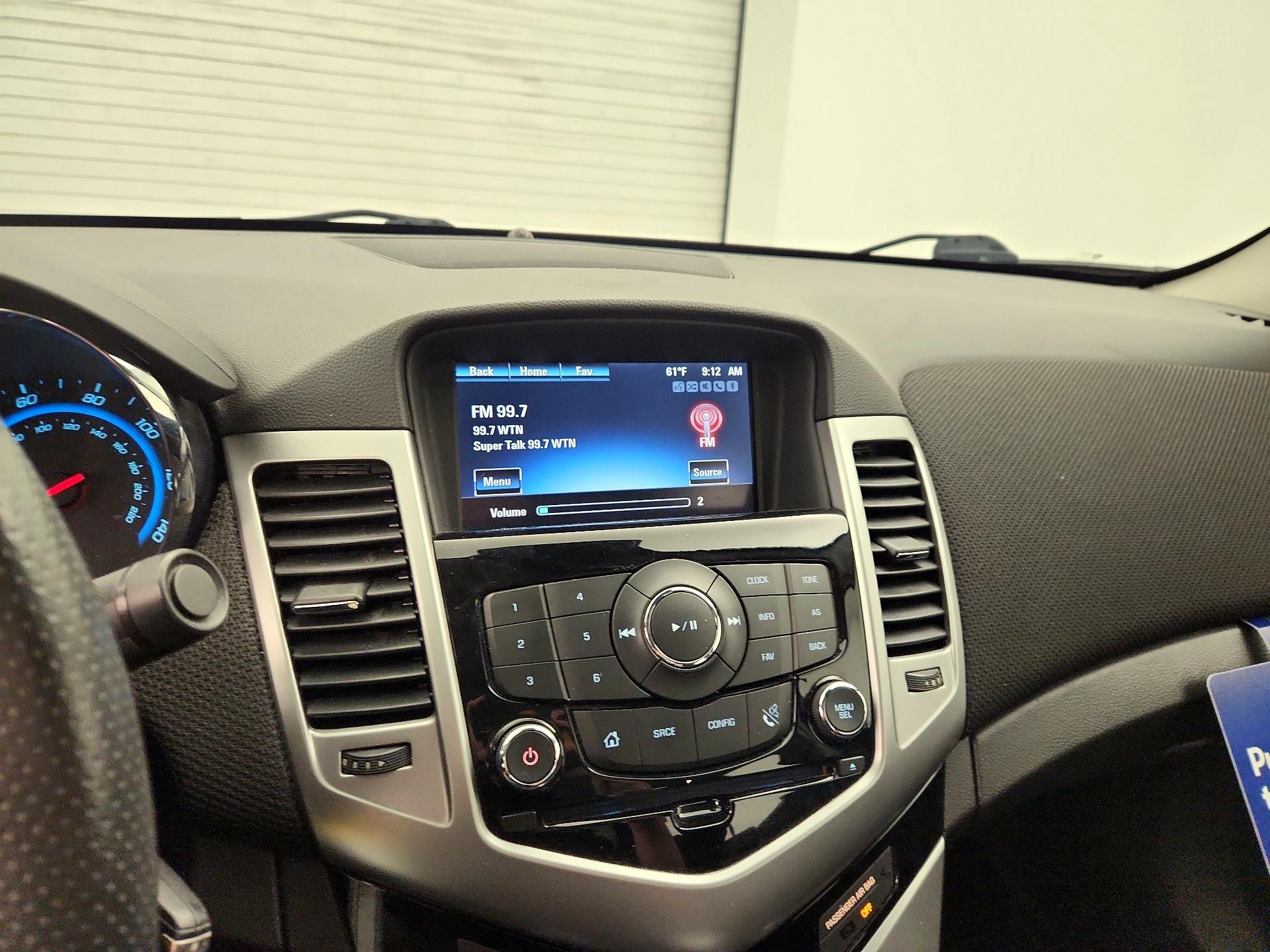 Thumbnail: 2015 Chevrolet Cruze - 15