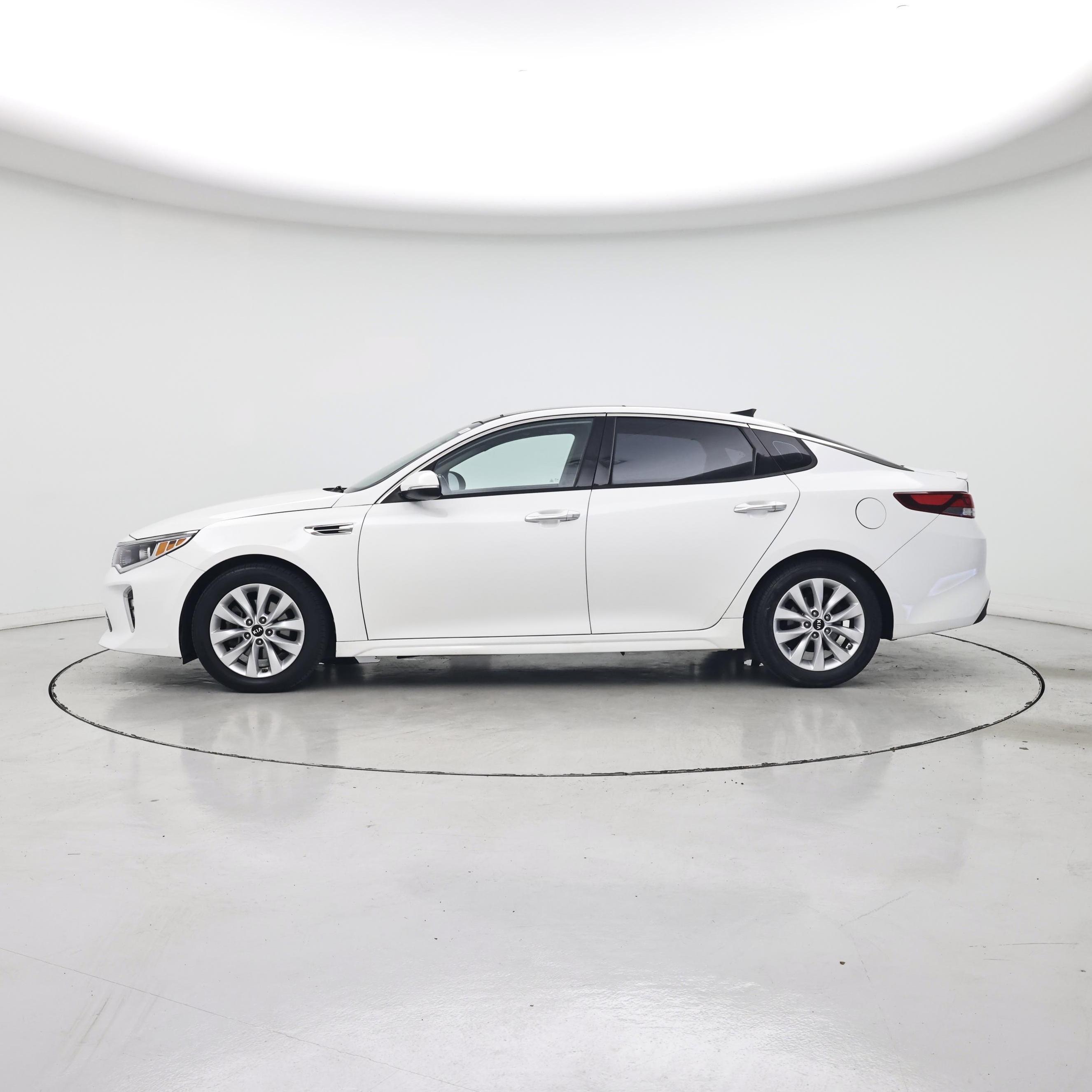 Thumbnail: 2018 Kia Optima - 3