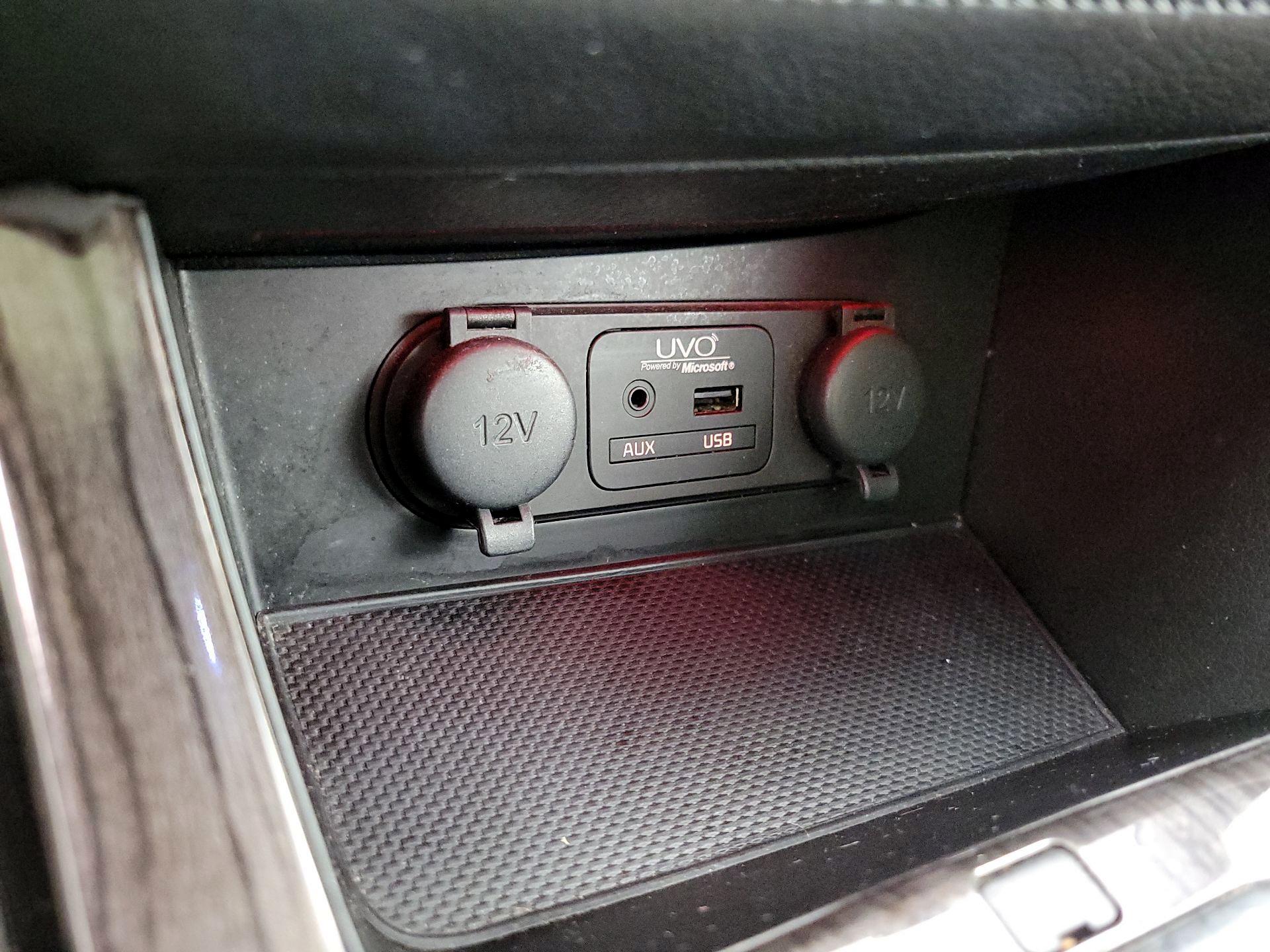 Thumbnail: 2014 Kia Optima - 18