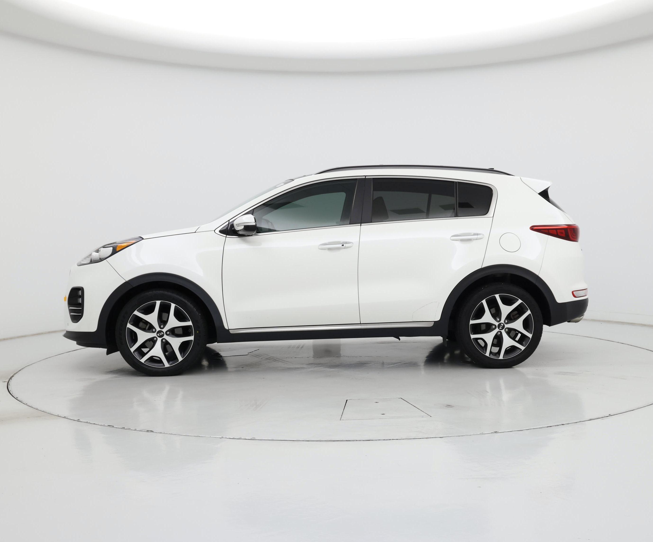 Thumbnail: 2019 Kia Sportage - 3