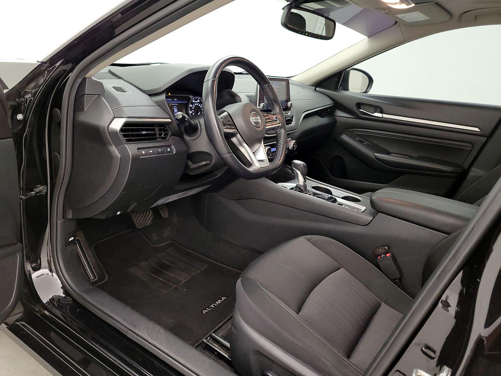 Thumbnail: 2019 Nissan Altima - 11