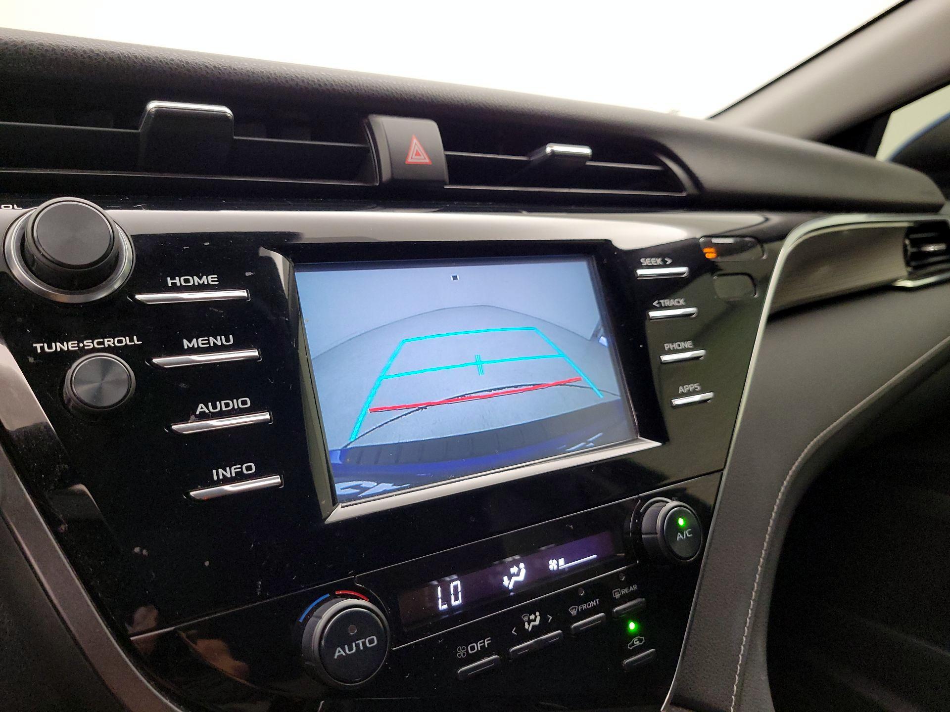 Thumbnail: 2018 Toyota Camry - 14