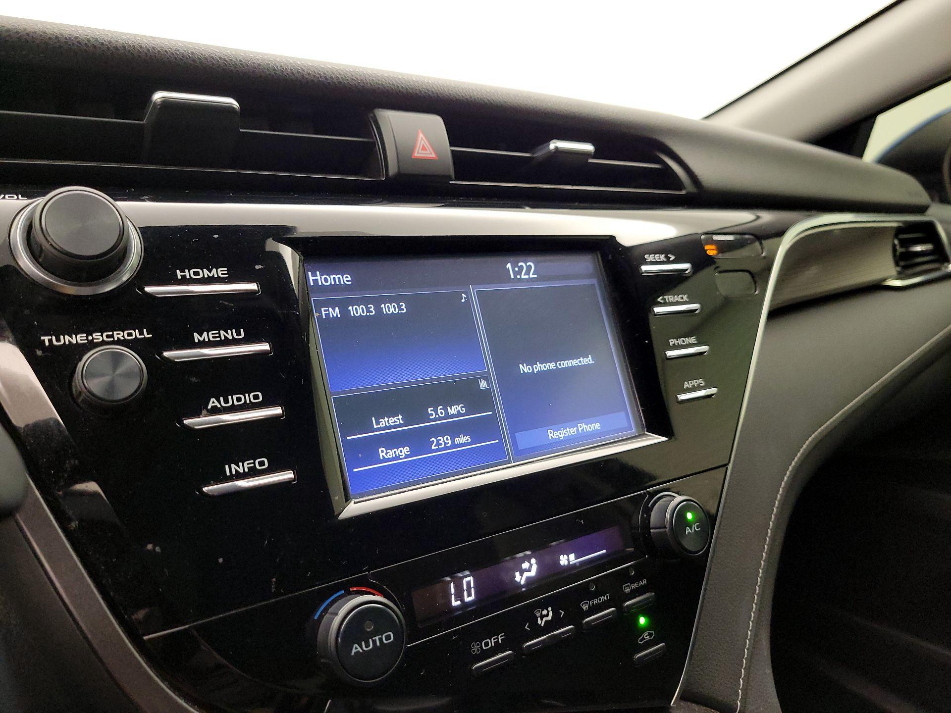 Thumbnail: 2018 Toyota Camry - 15