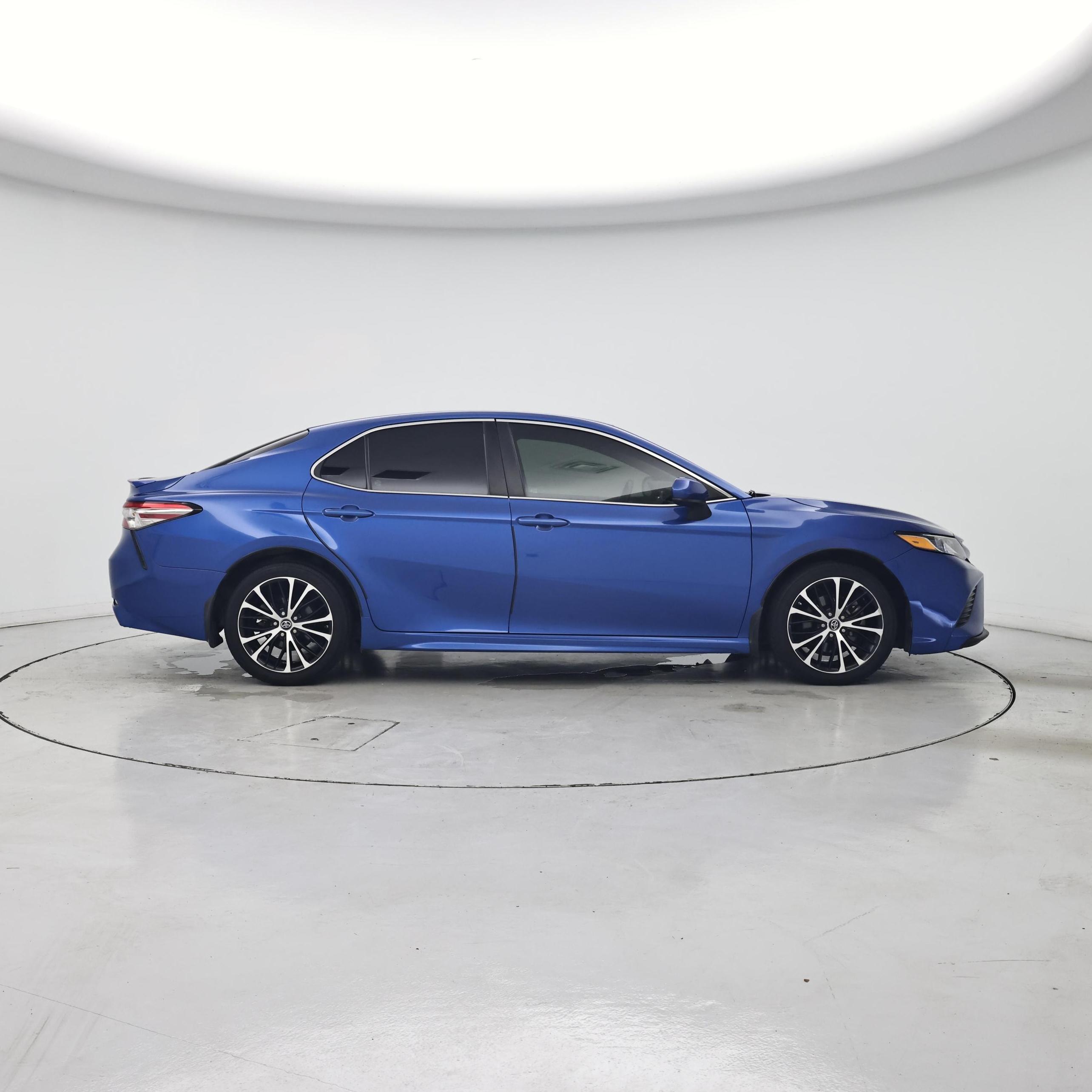 Thumbnail: 2018 Toyota Camry - 7