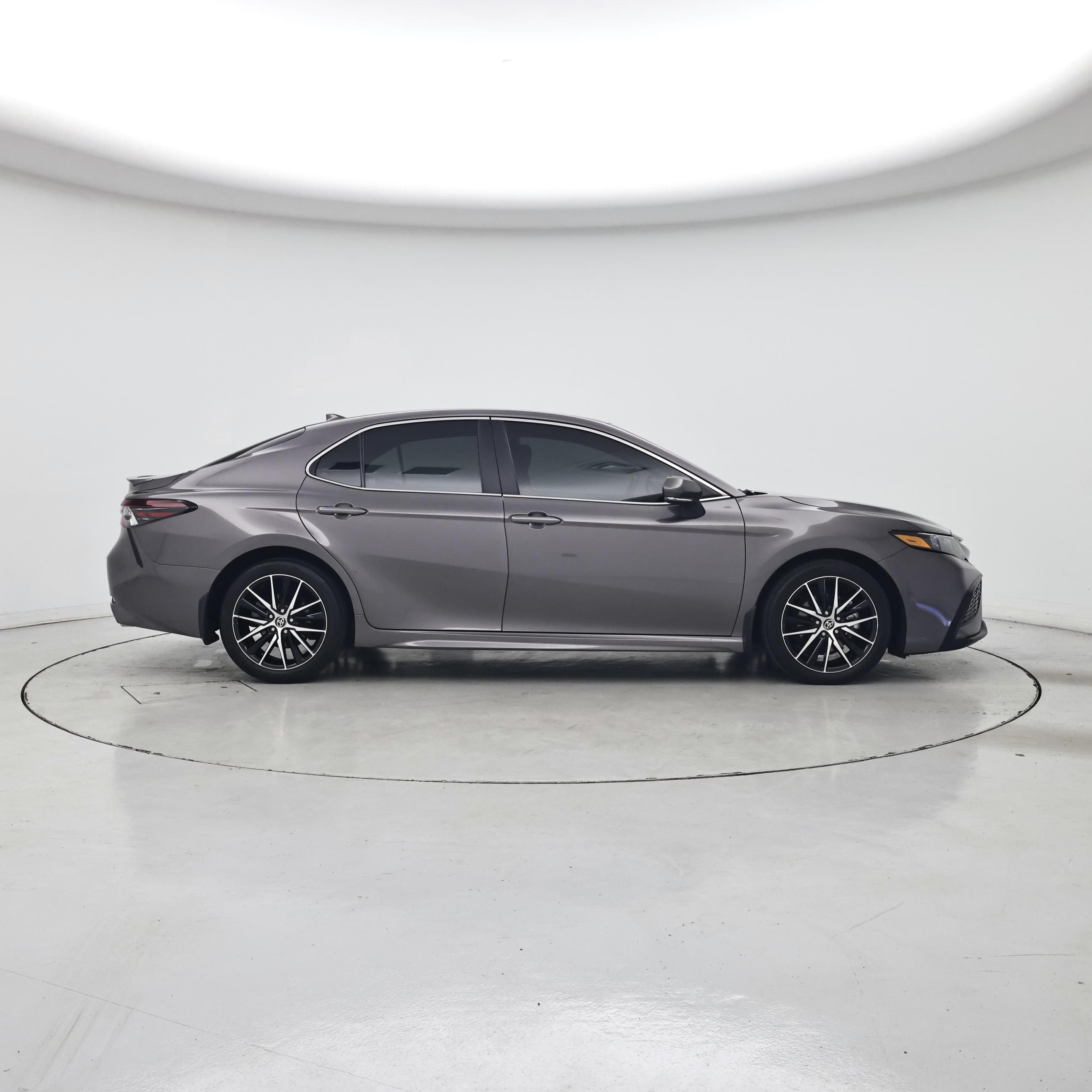 Thumbnail: 2022 Toyota Camry - 7