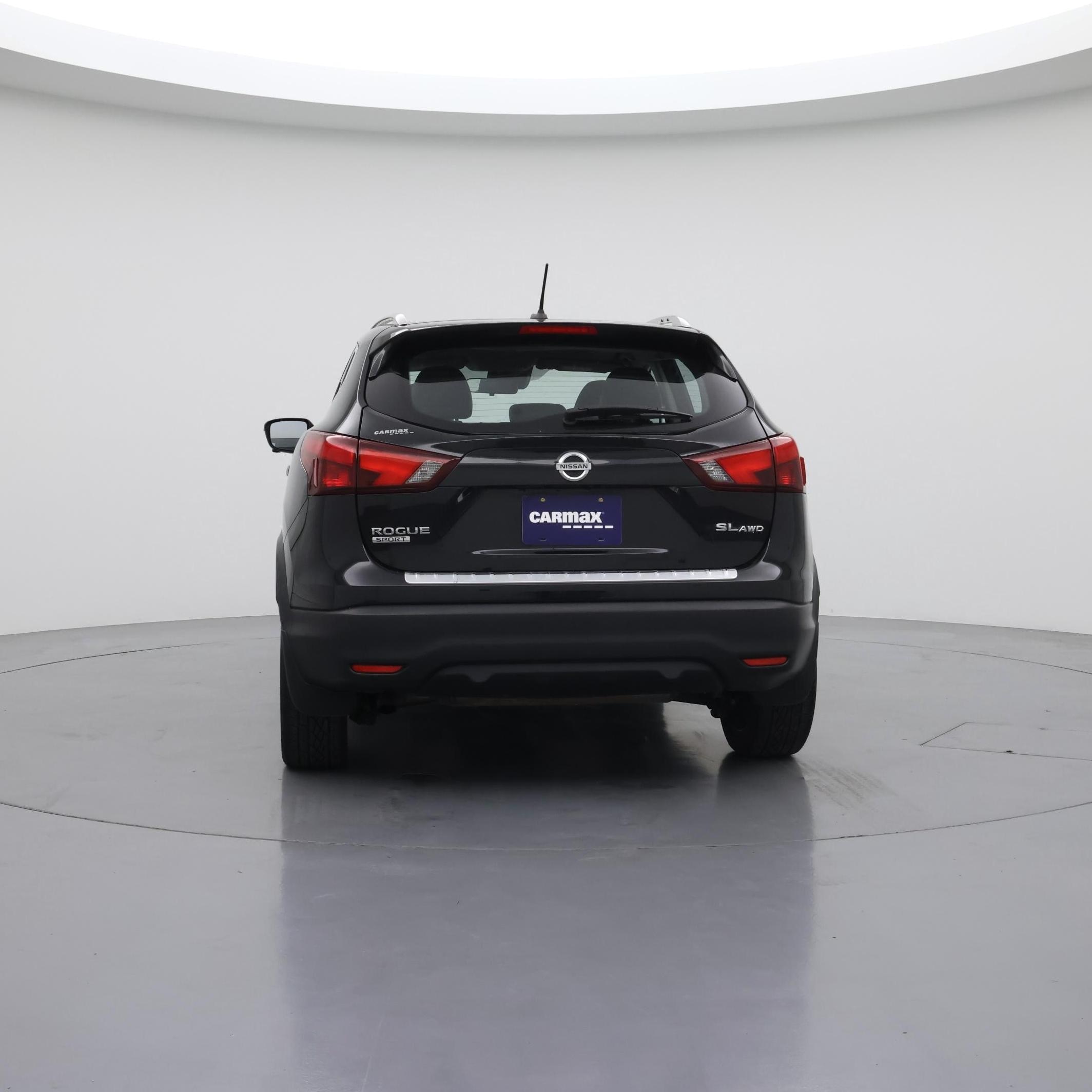 Thumbnail: 2017 Nissan Rogue Sport - 6