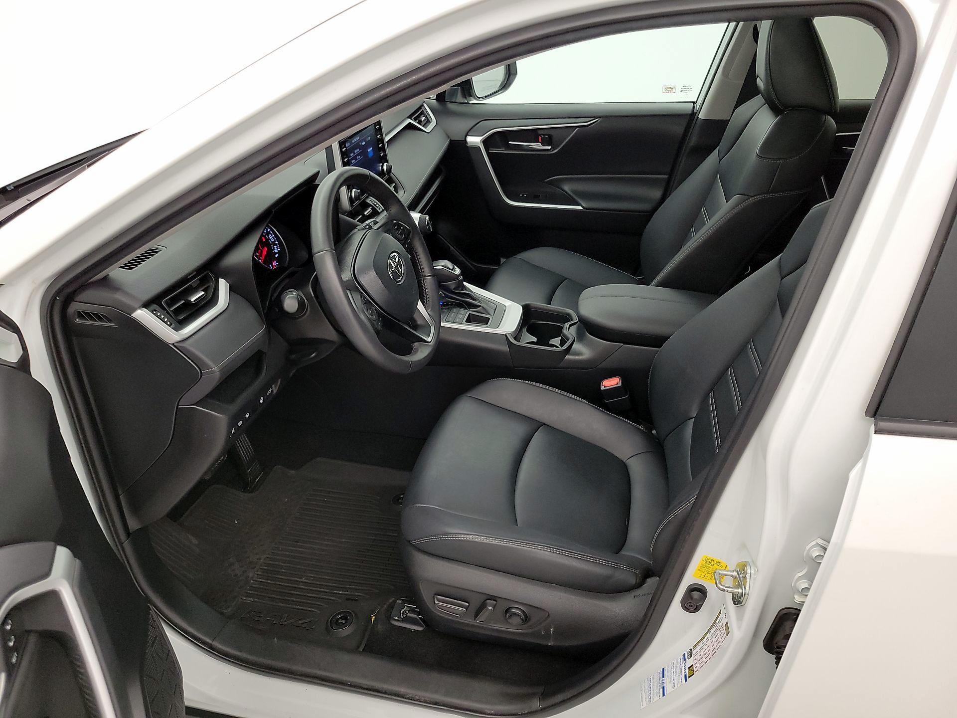 Thumbnail: 2021 Toyota RAV4 - 11