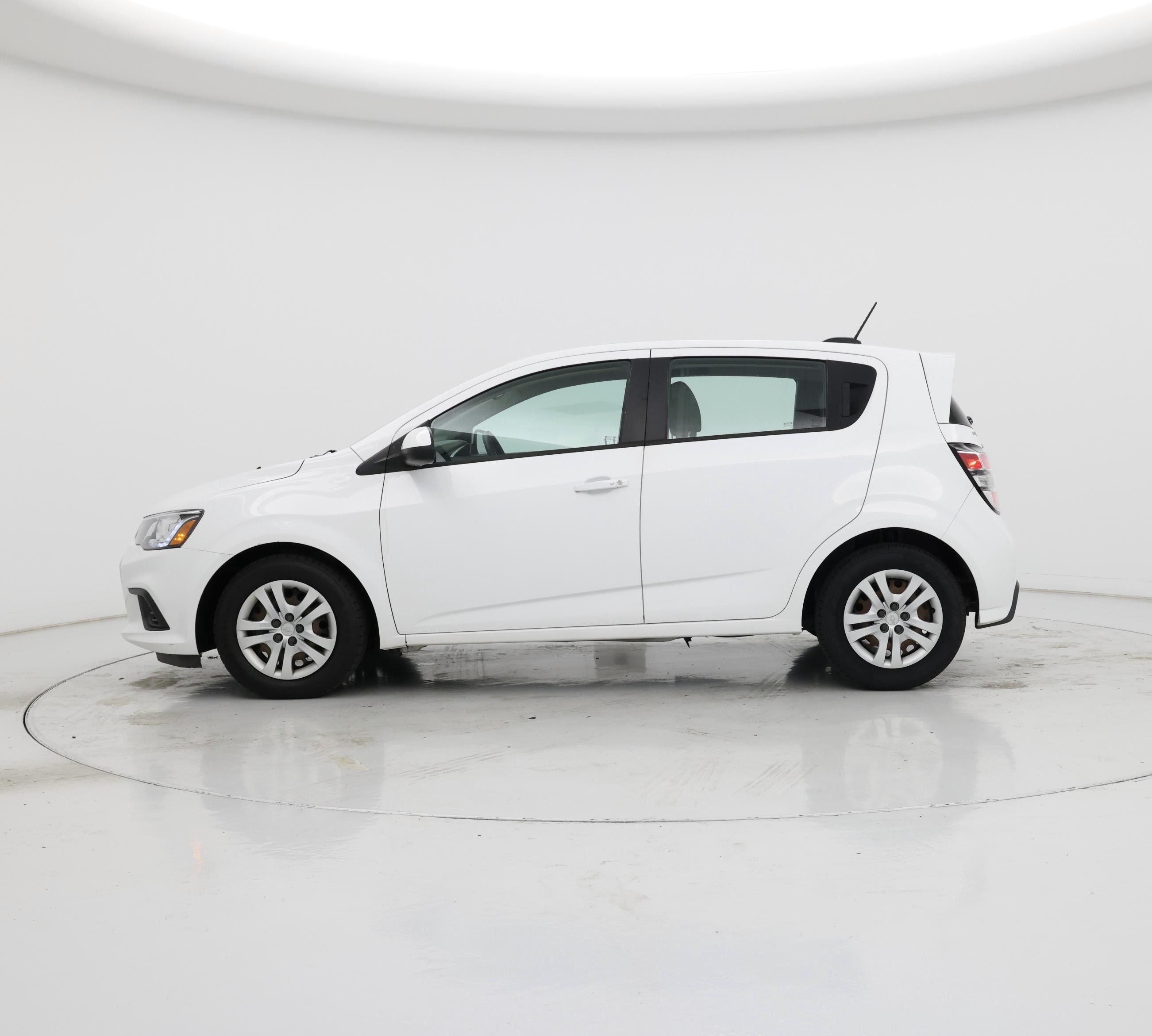 Thumbnail: 2020 Chevrolet Sonic - 3