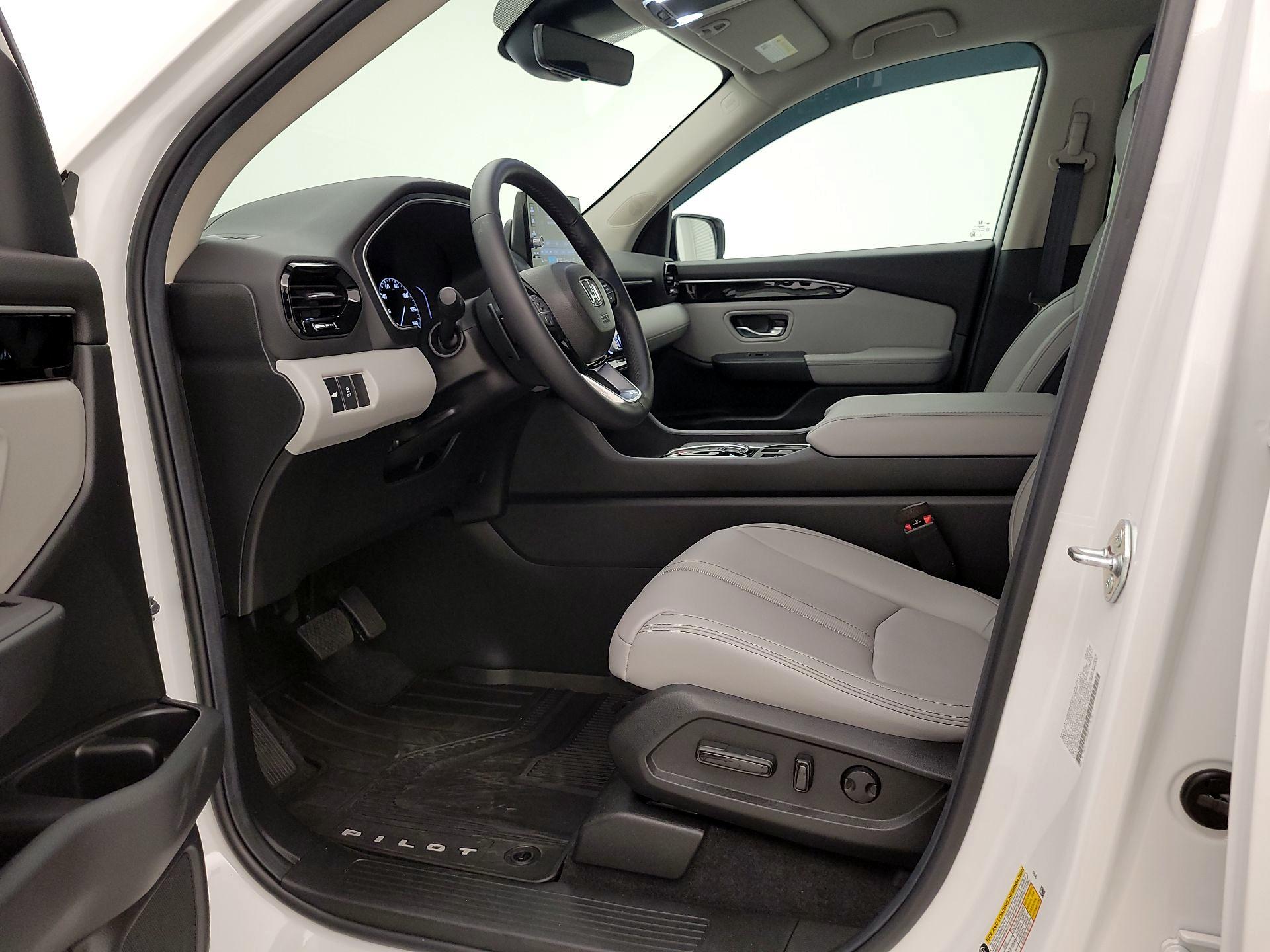 Thumbnail: 2025 Honda Pilot - 11