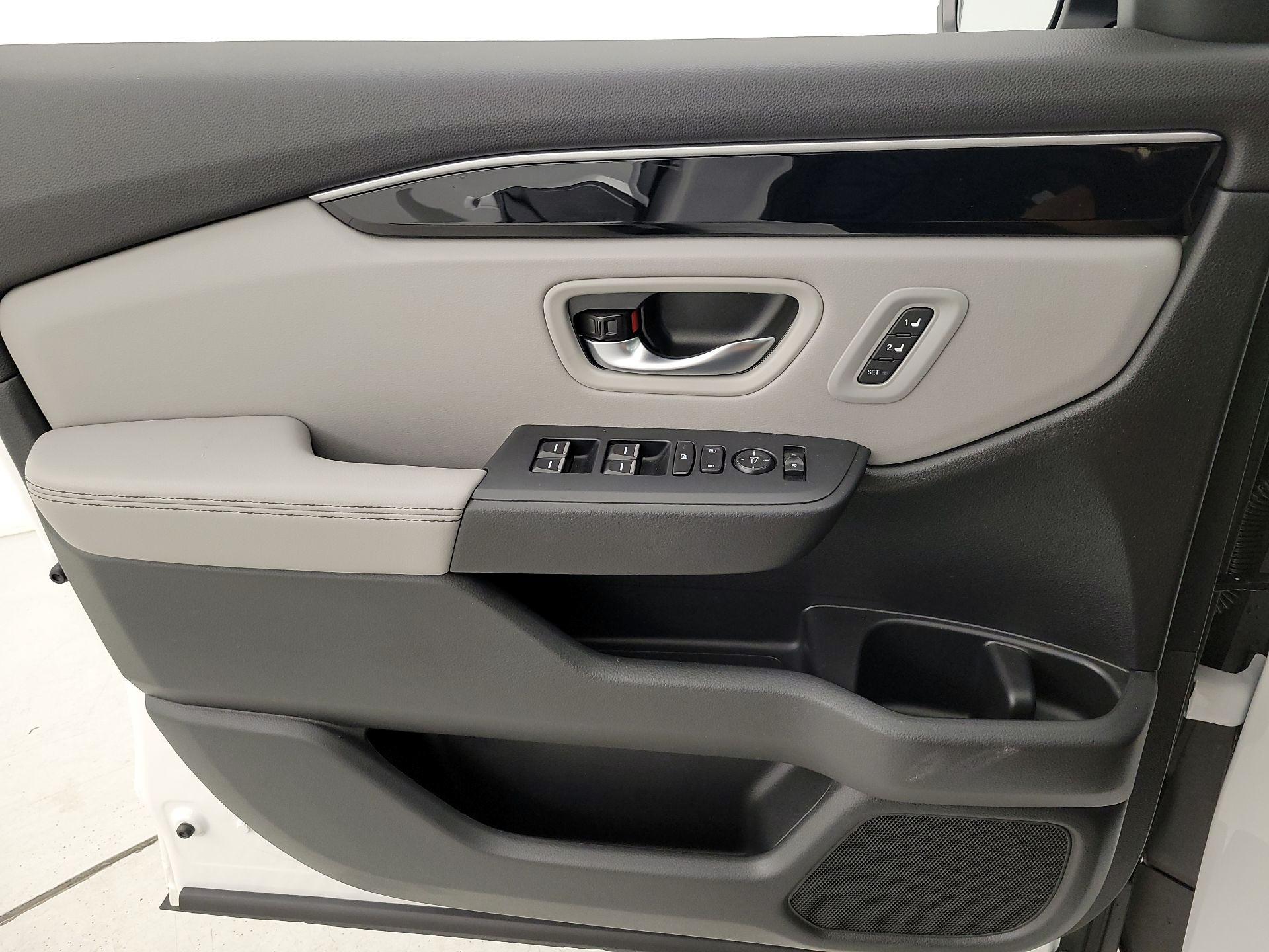 Thumbnail: 2025 Honda Pilot - 12