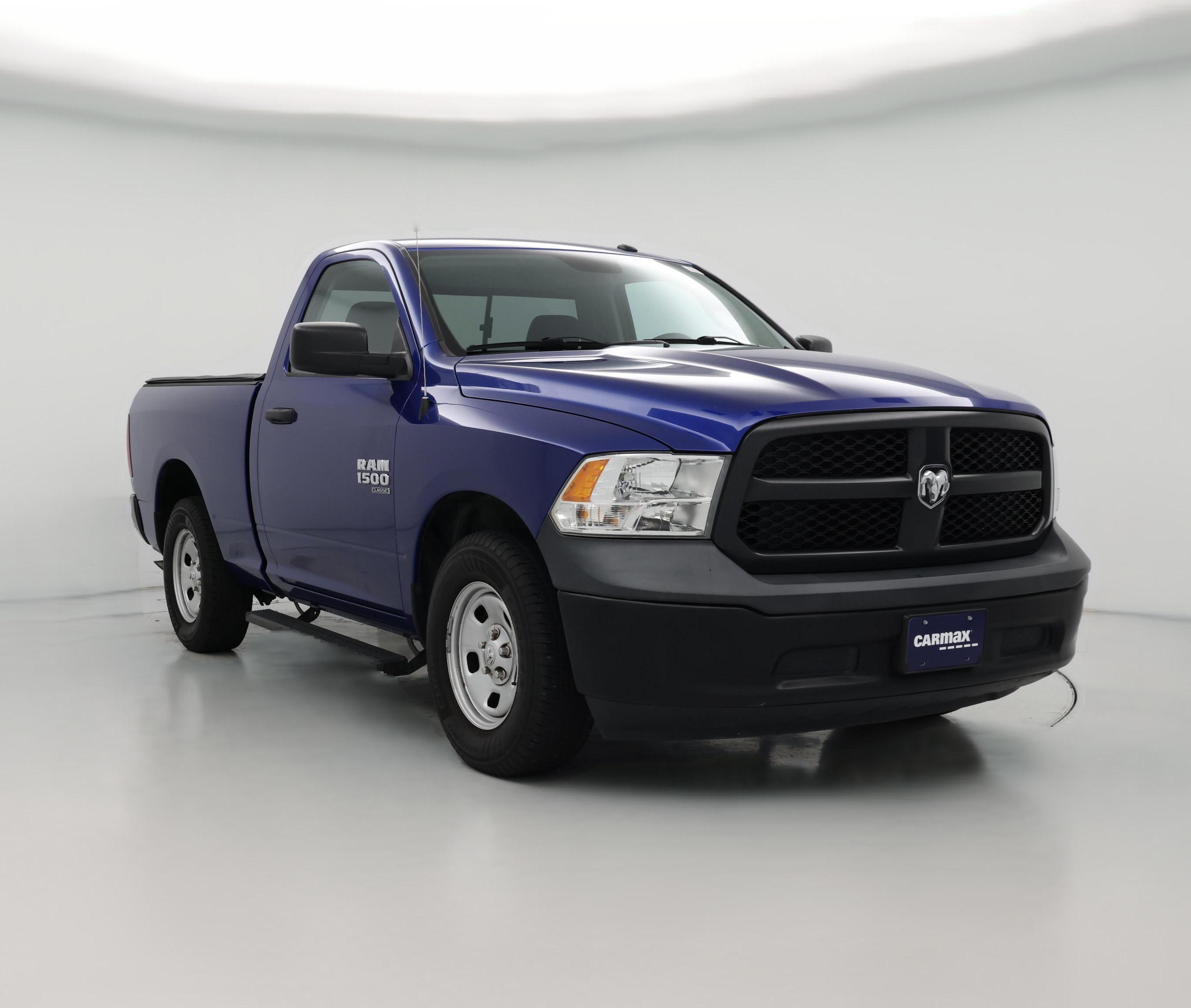 Thumbnail: 2019 RAM 1500 Classic - 1