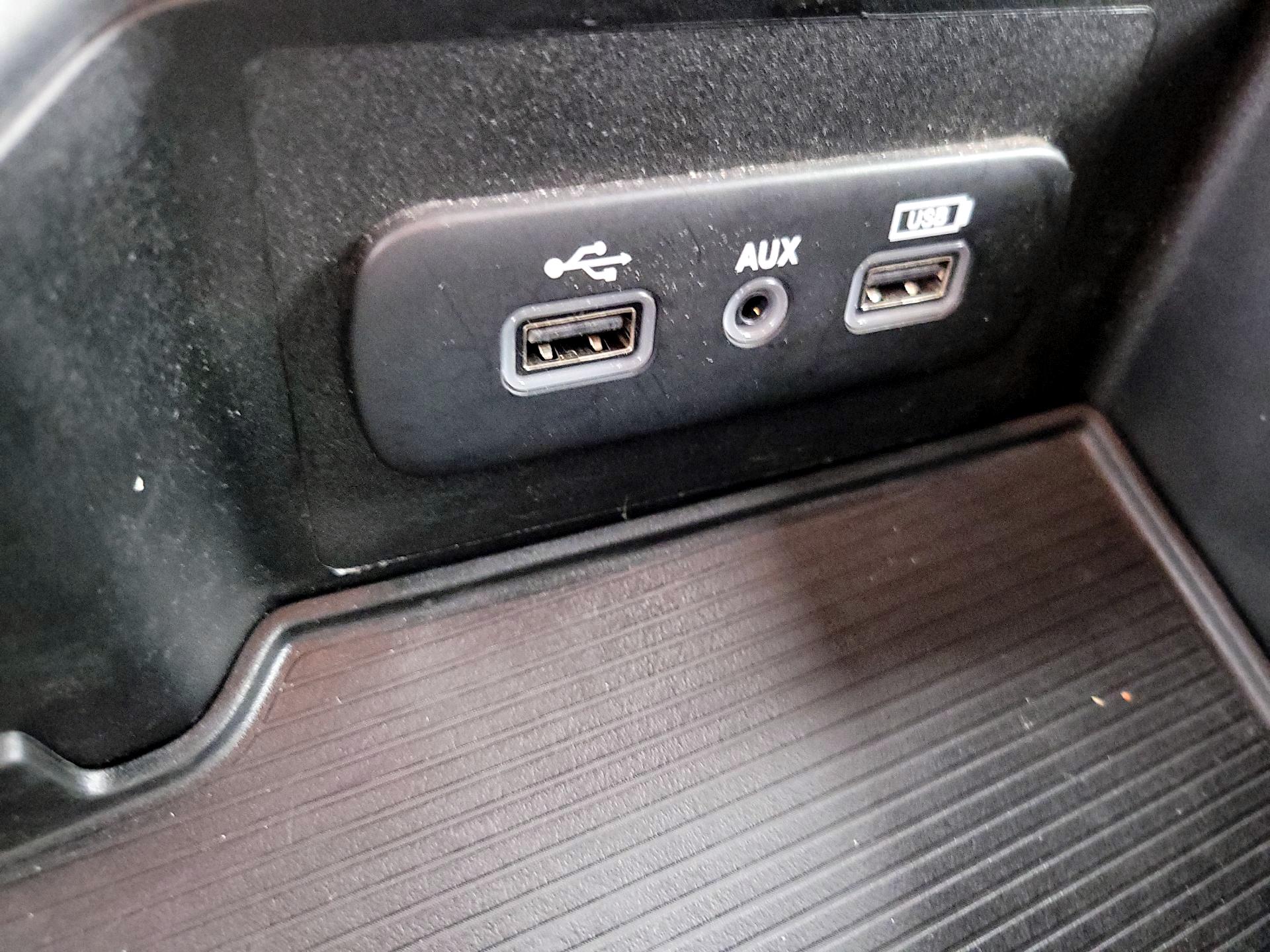 Thumbnail: 2019 RAM 1500 Classic - 18
