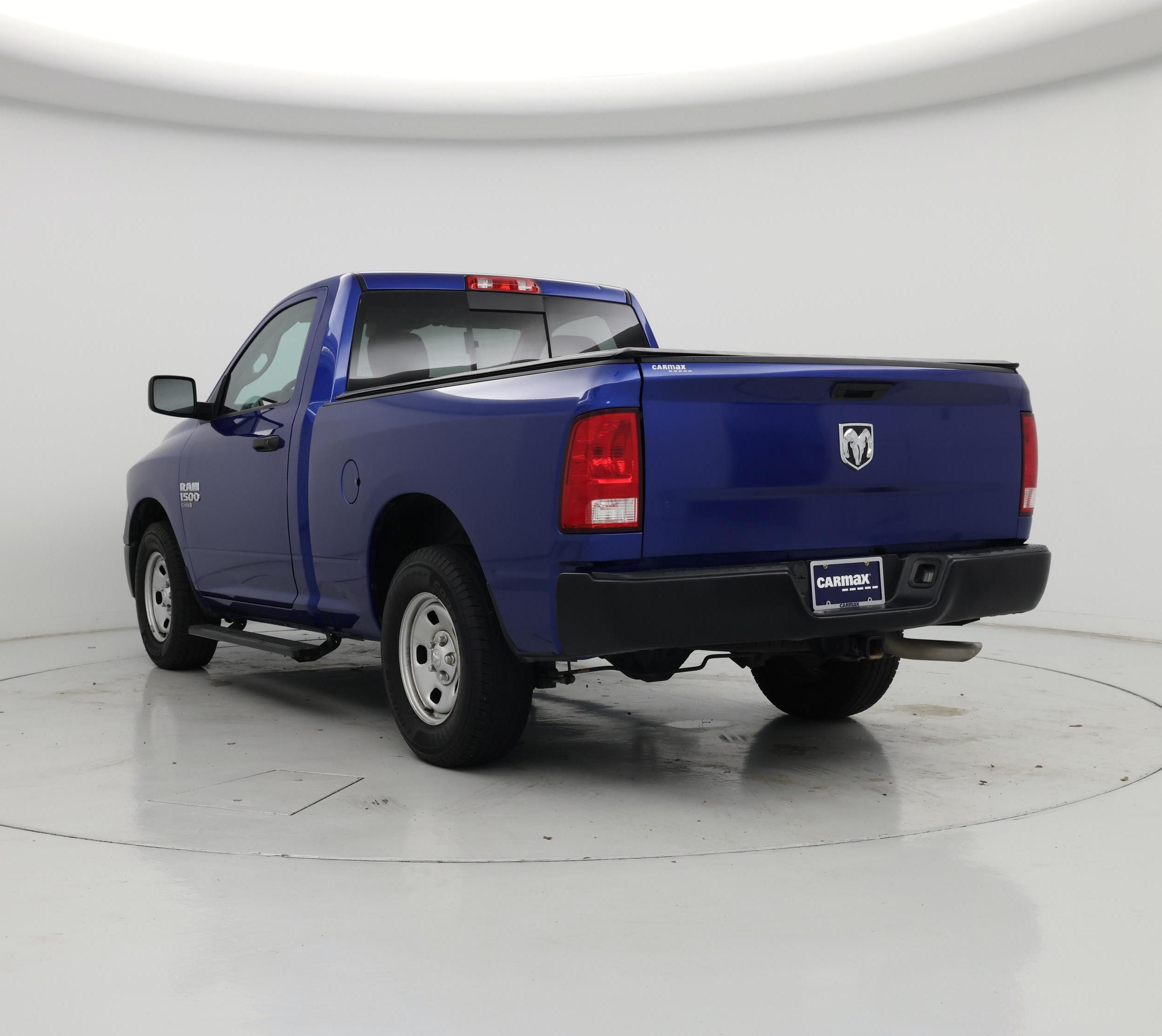 Thumbnail: 2019 RAM 1500 Classic - 2