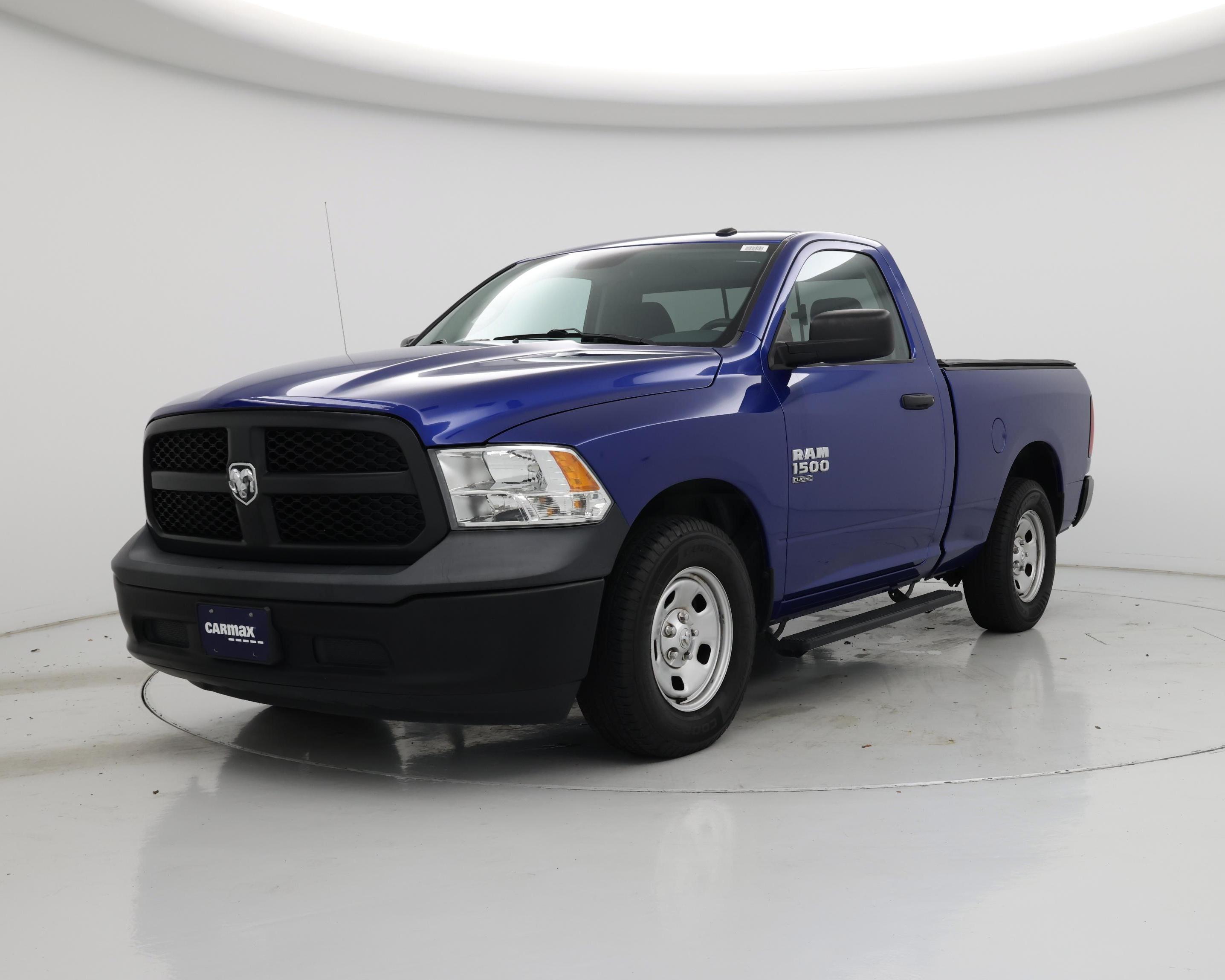Thumbnail: 2019 RAM 1500 Classic - 4