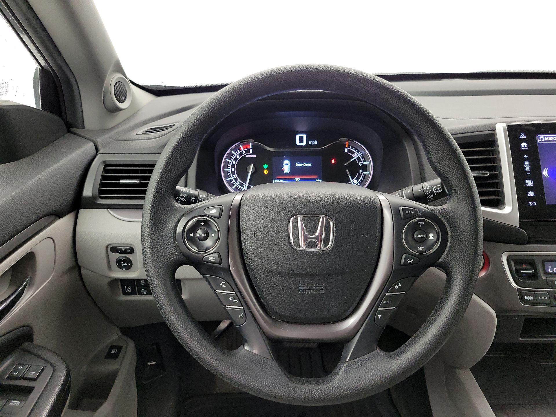 Thumbnail: 2018 Honda Pilot - 10