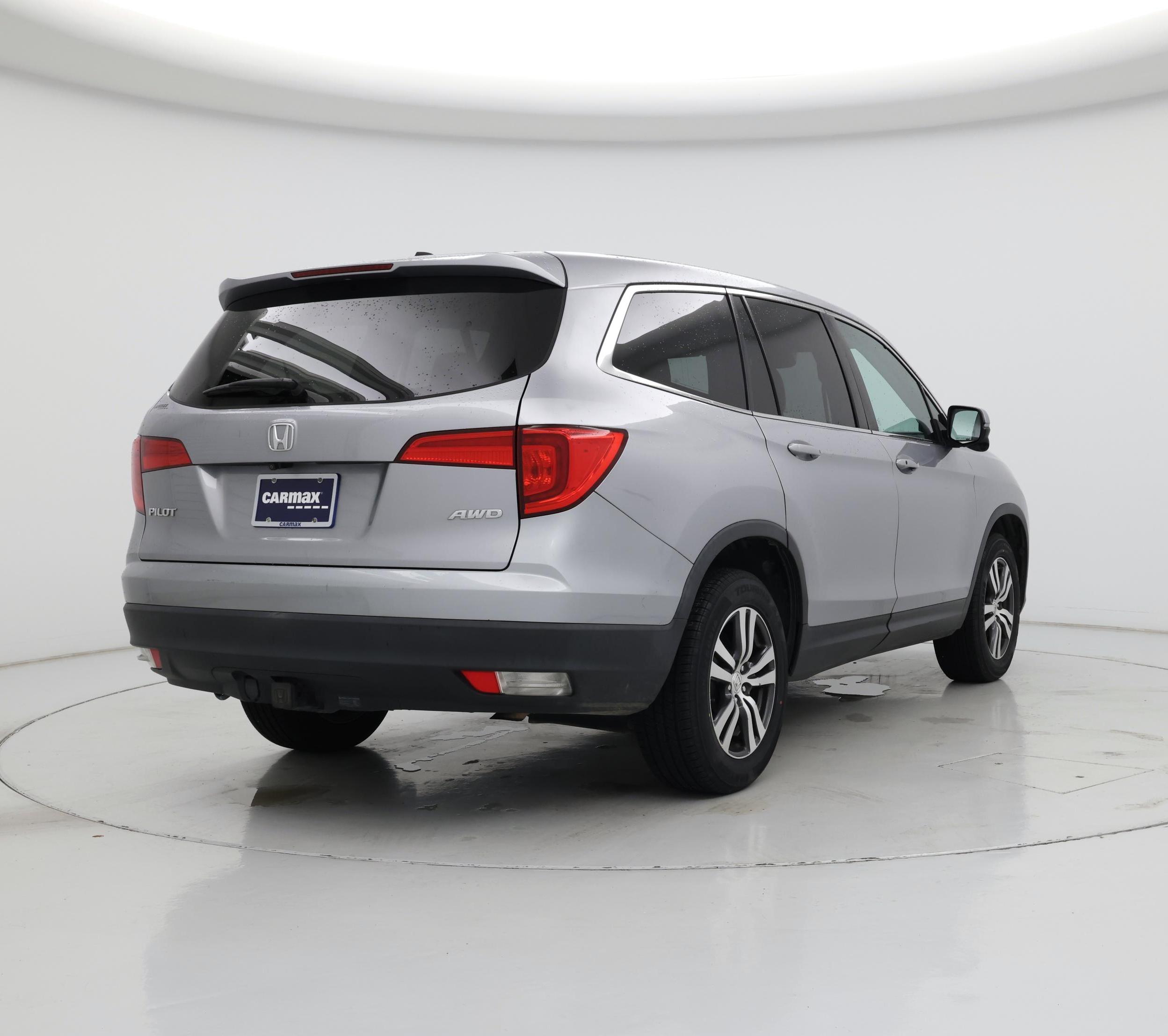 Thumbnail: 2018 Honda Pilot - 8