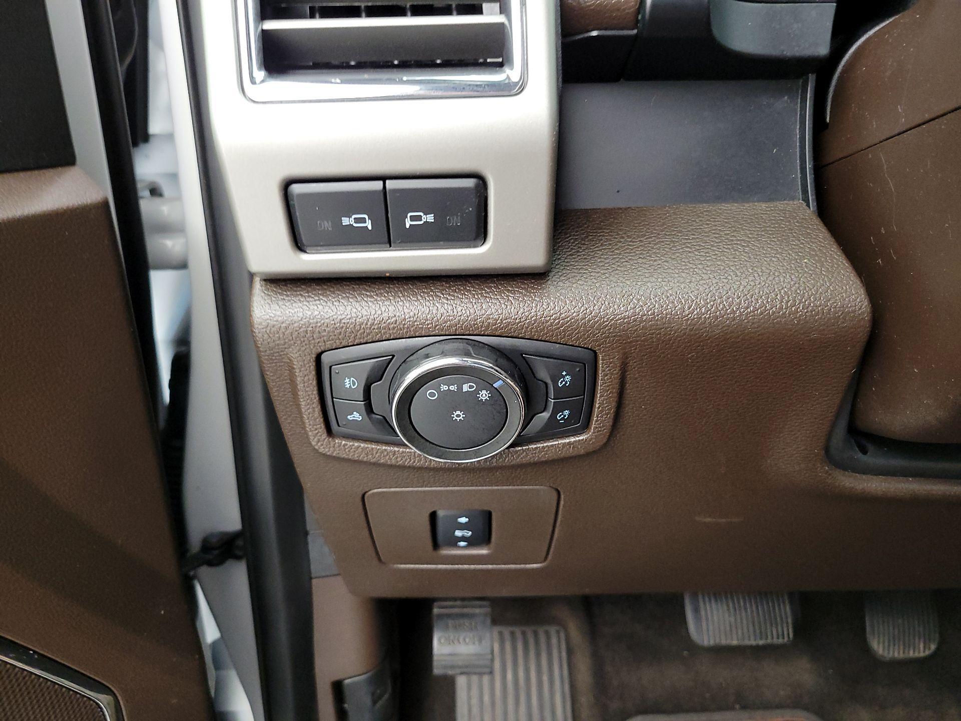 Thumbnail: 2016 Ford F-150 - 13