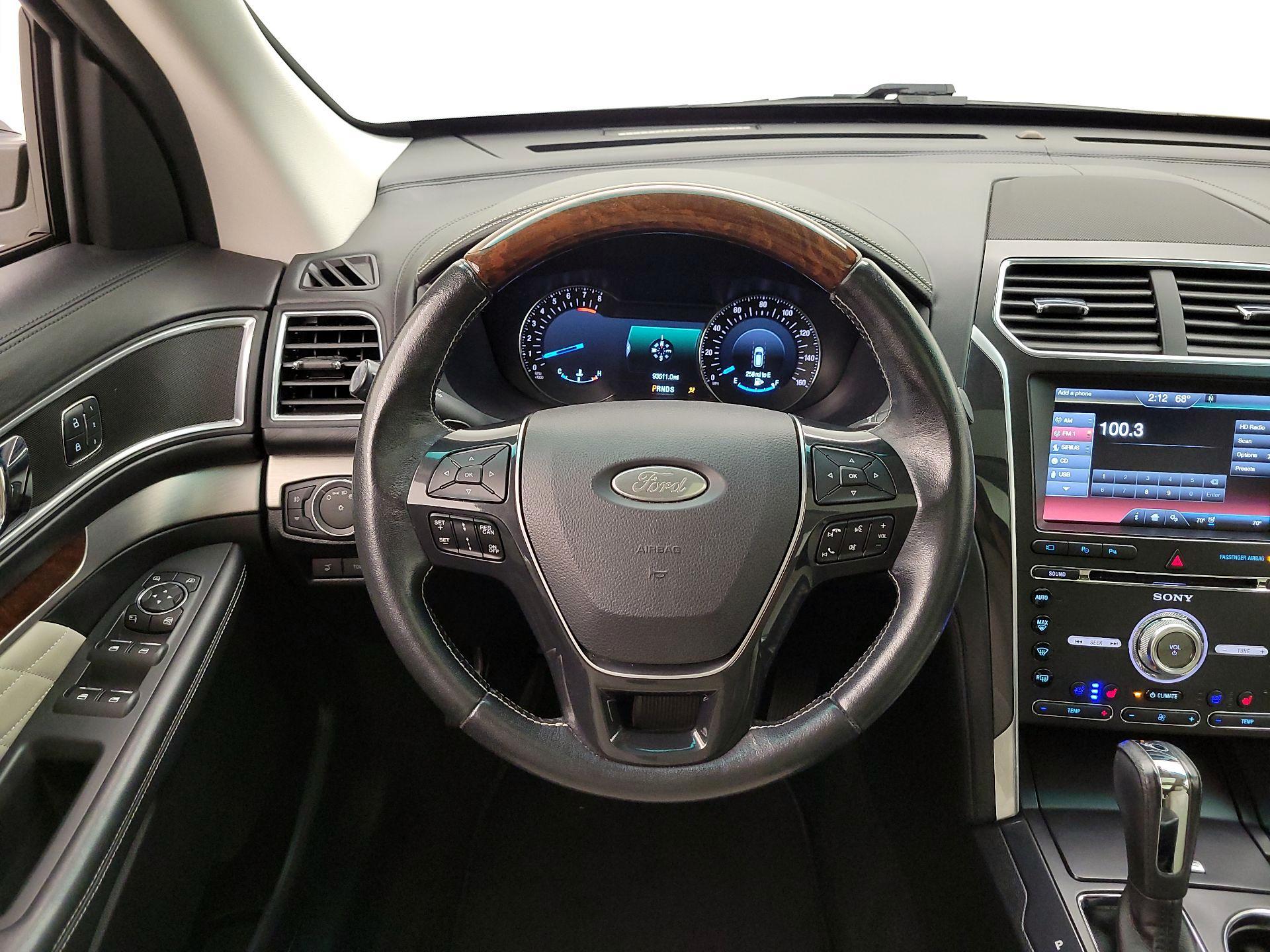 Thumbnail: 2016 Ford Explorer - 10
