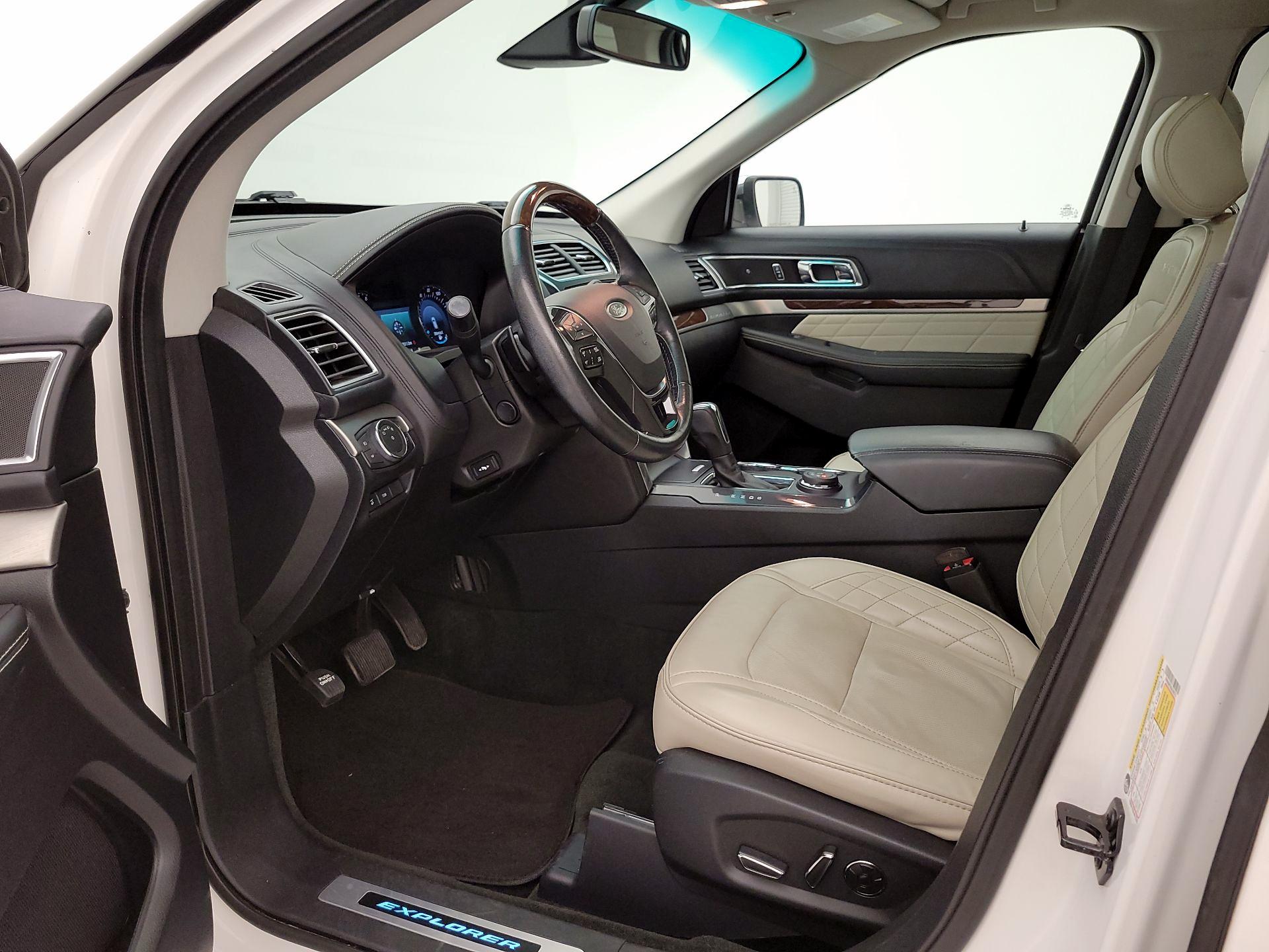 Thumbnail: 2016 Ford Explorer - 11