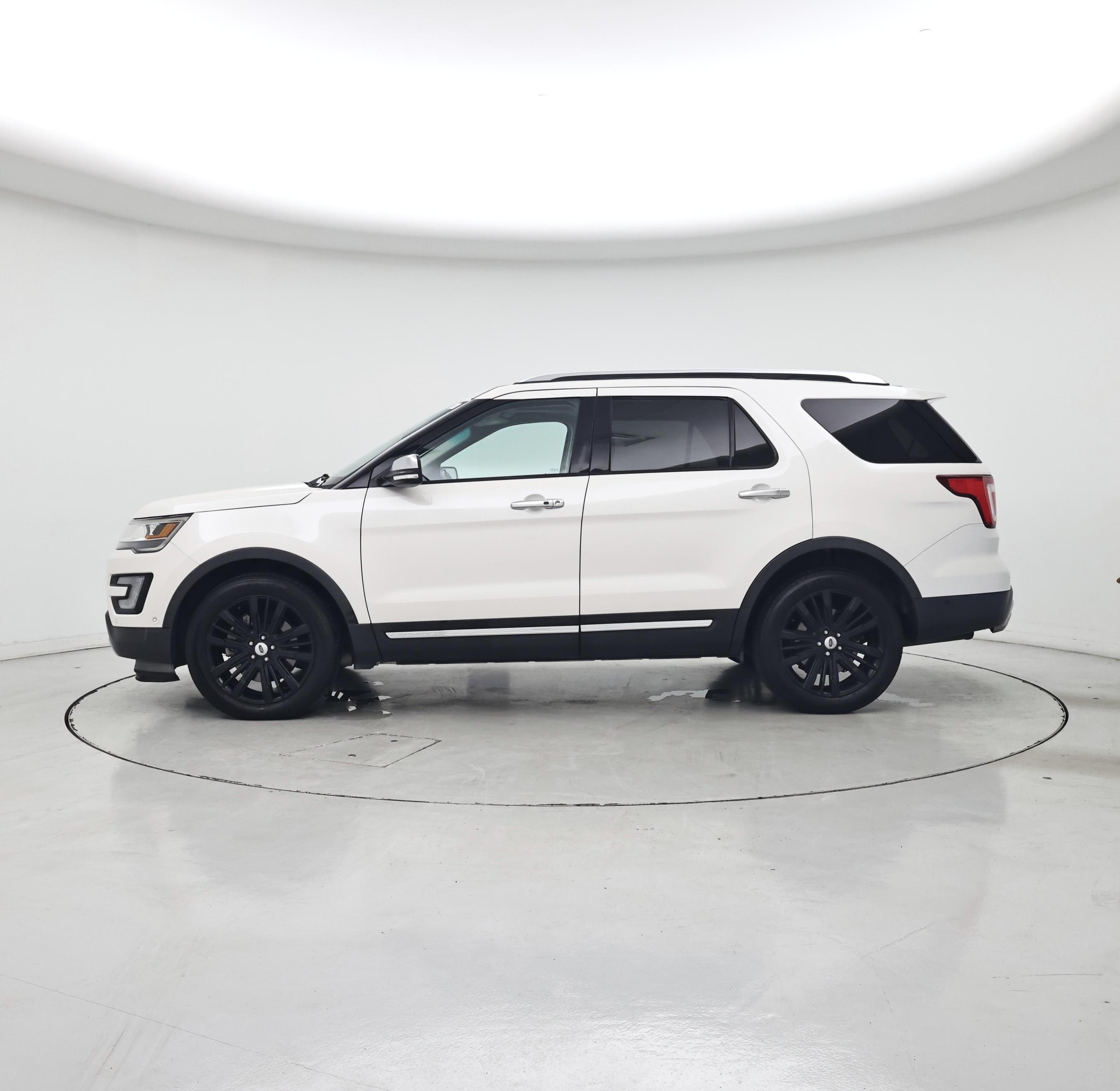 Thumbnail: 2016 Ford Explorer - 3