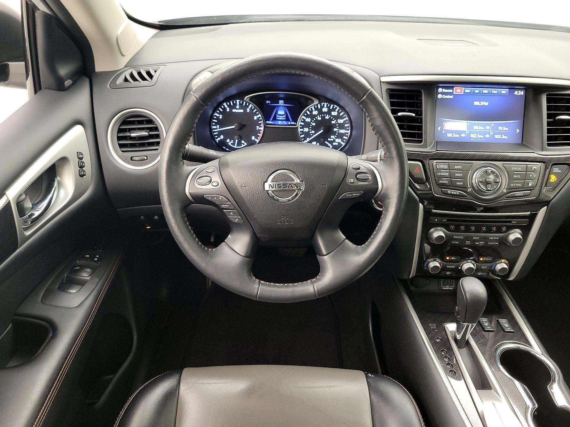 Thumbnail: 2020 Nissan Pathfinder - 10