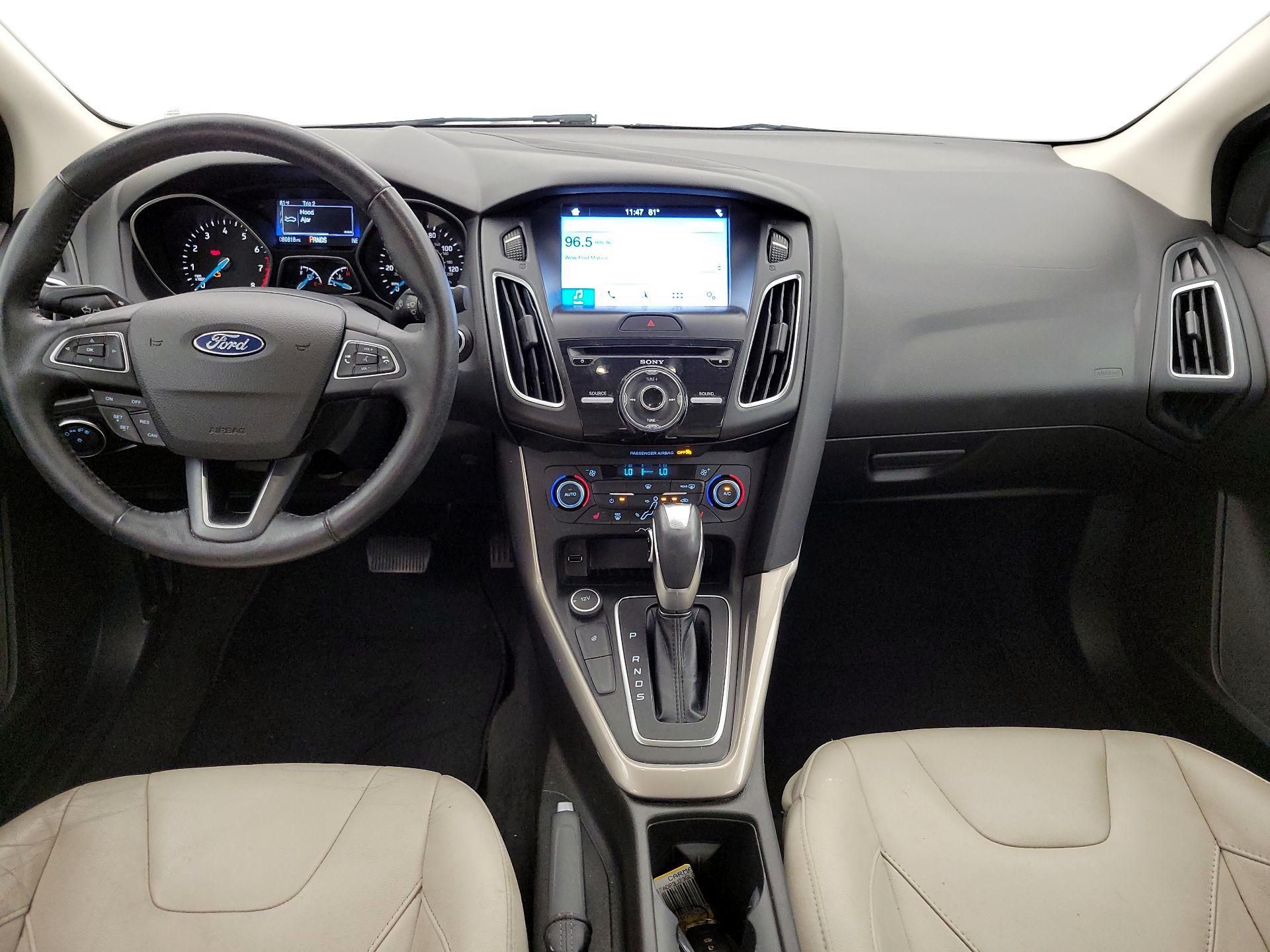 Thumbnail: 2016 Ford Focus - 9