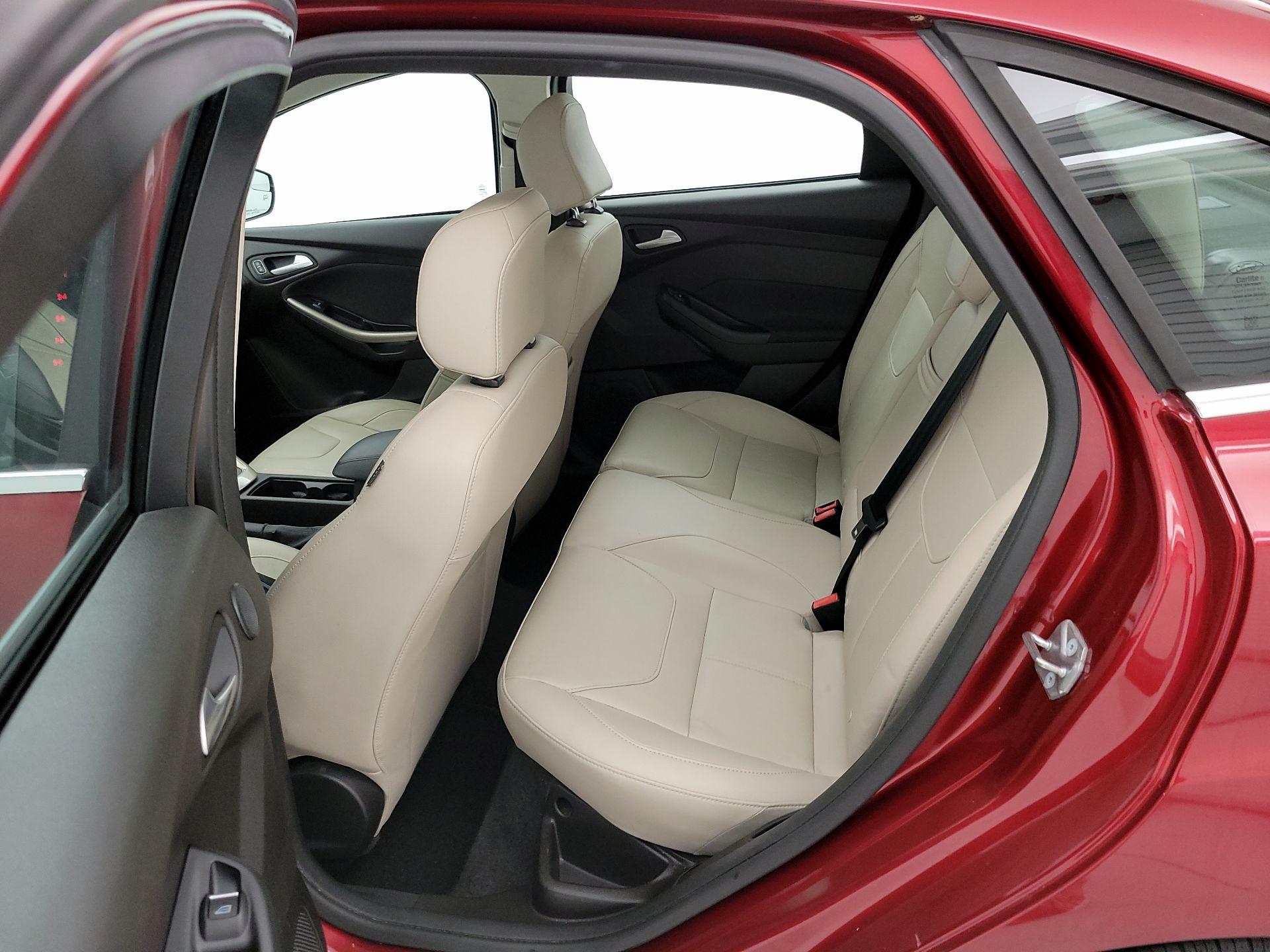 Thumbnail: 2016 Ford Focus - 20