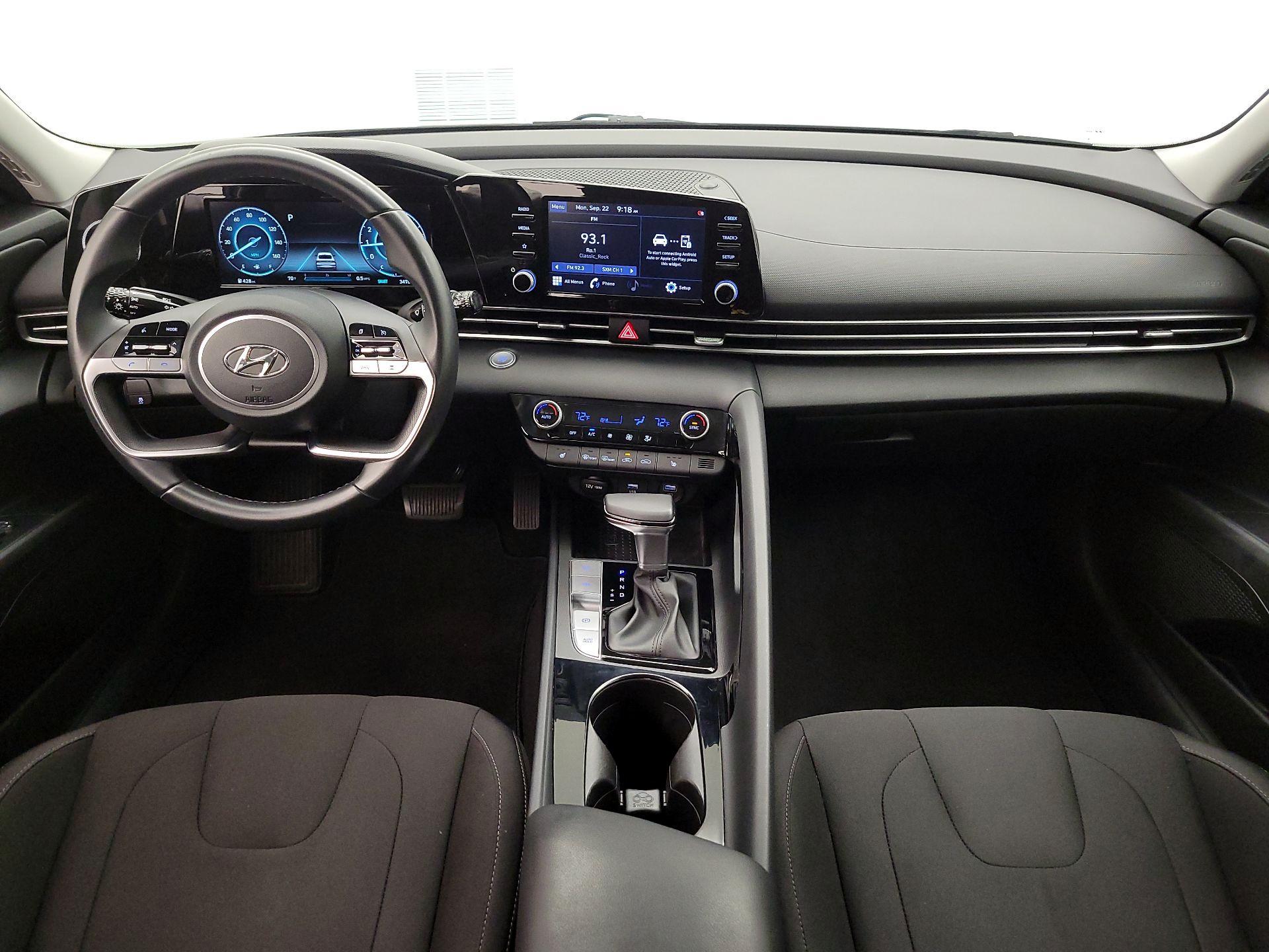 Thumbnail: 2022 Hyundai Elantra - 9