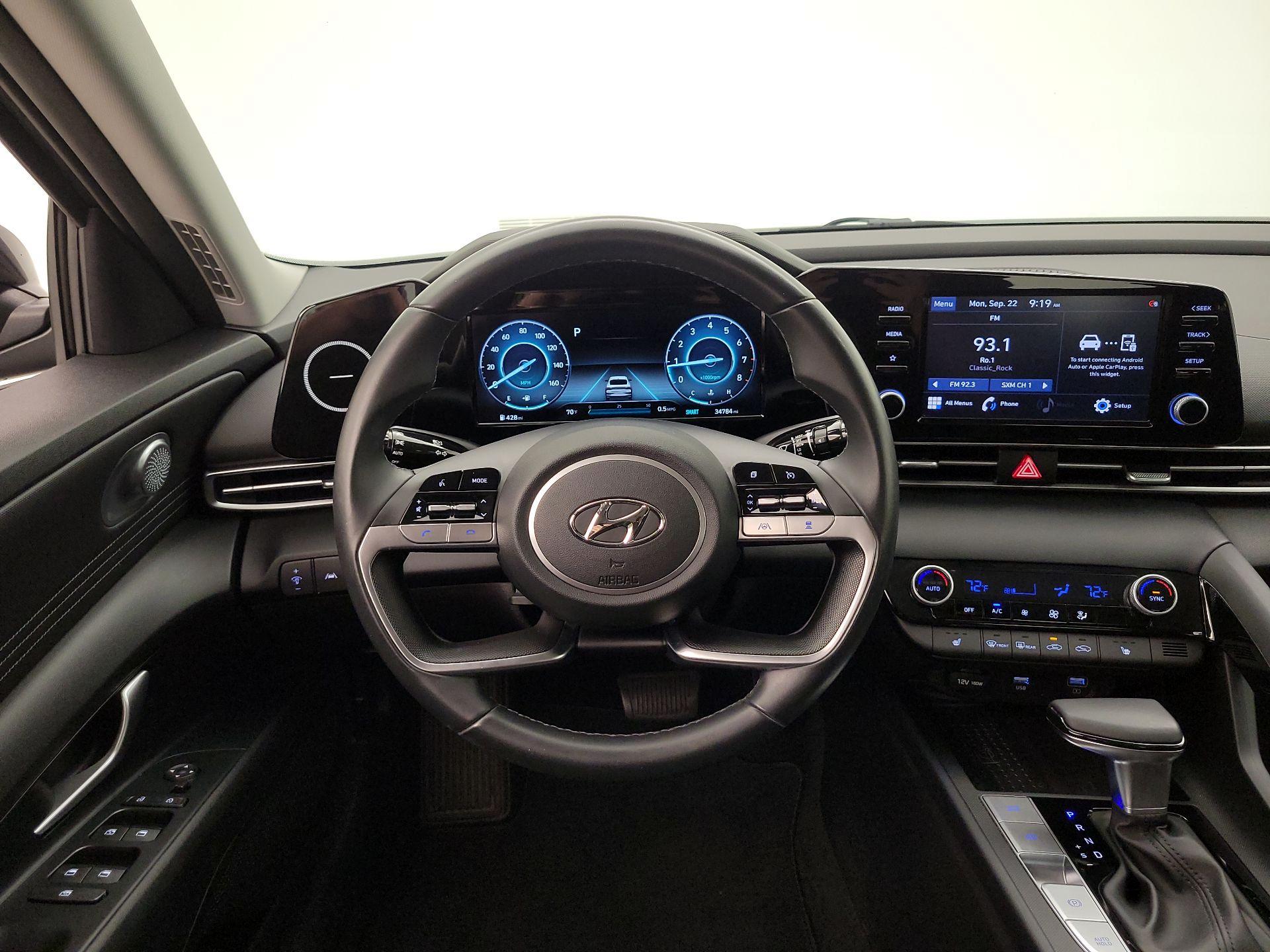 Thumbnail: 2022 Hyundai Elantra - 10