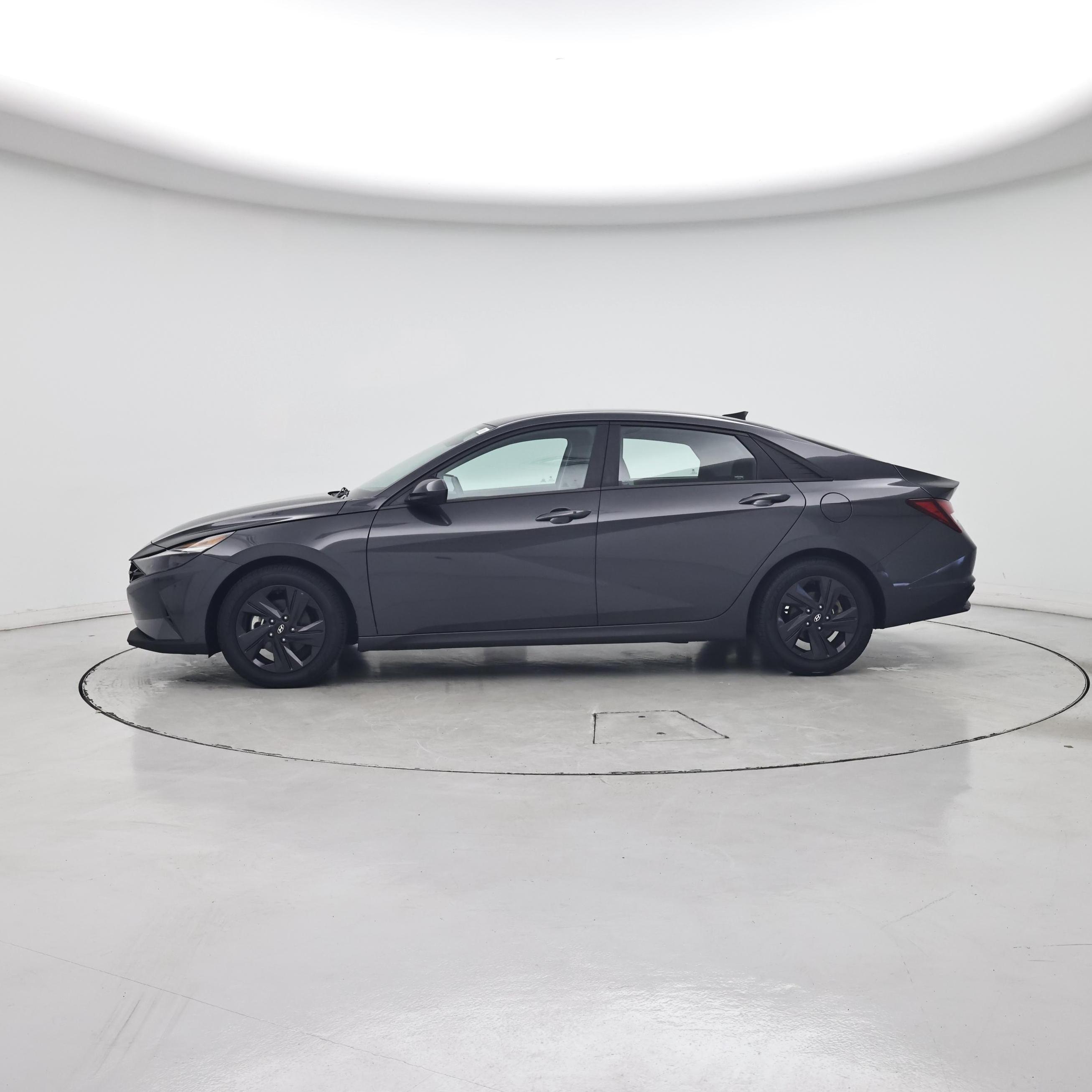 Thumbnail: 2022 Hyundai Elantra - 3