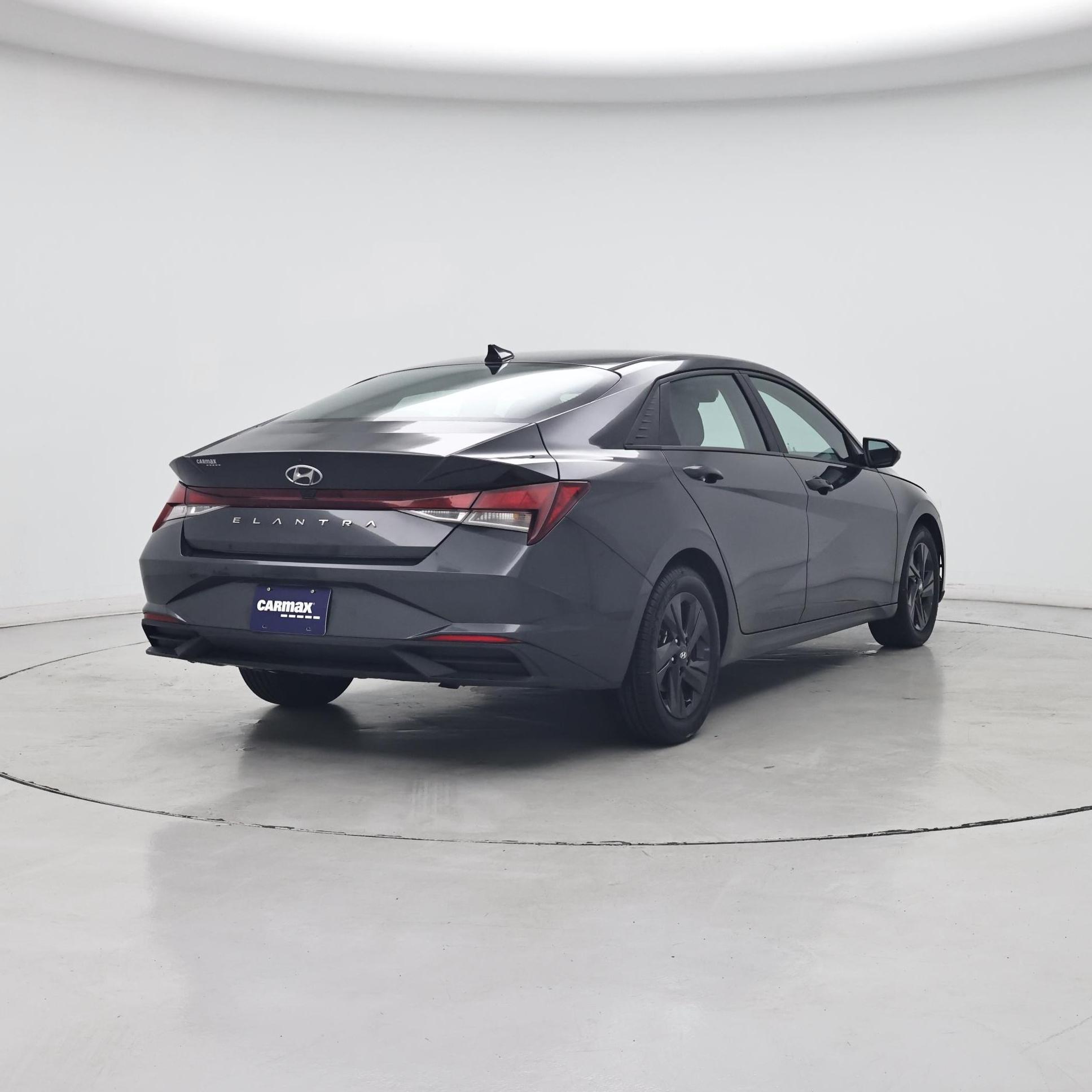 Thumbnail: 2022 Hyundai Elantra - 8