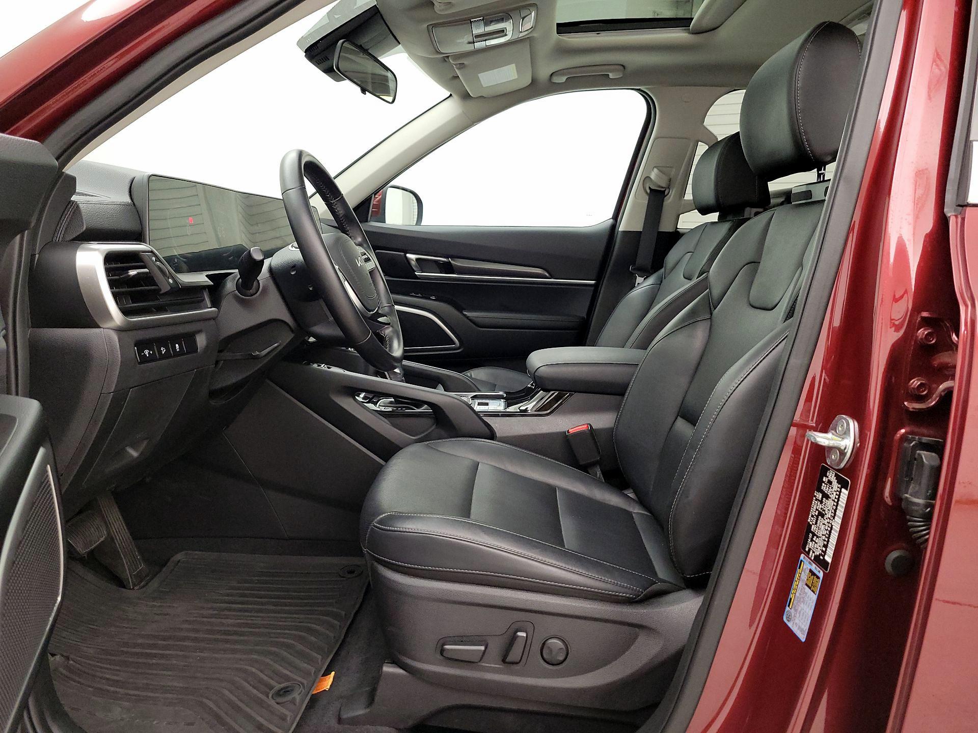Thumbnail: 2023 Kia Telluride - 11