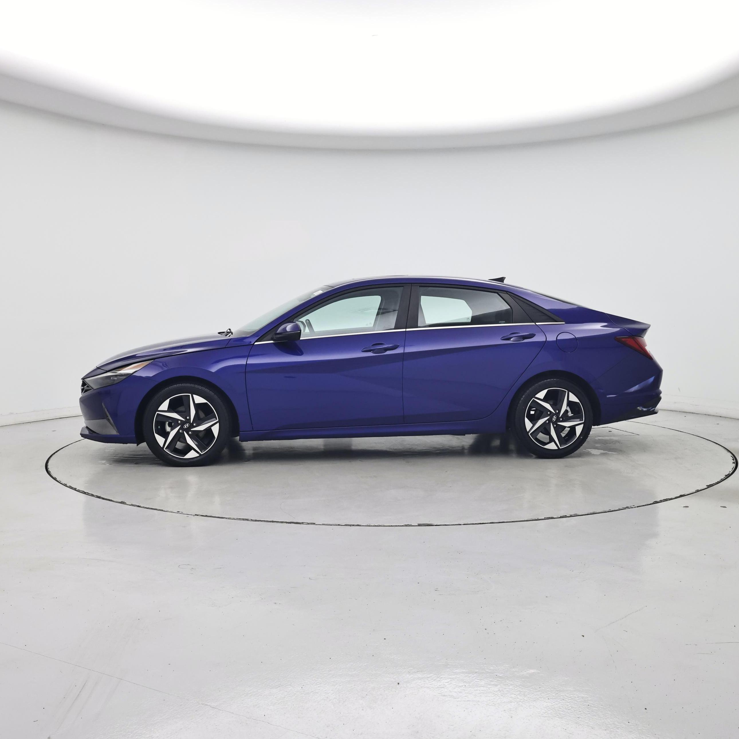 Thumbnail: 2023 Hyundai Elantra - 3