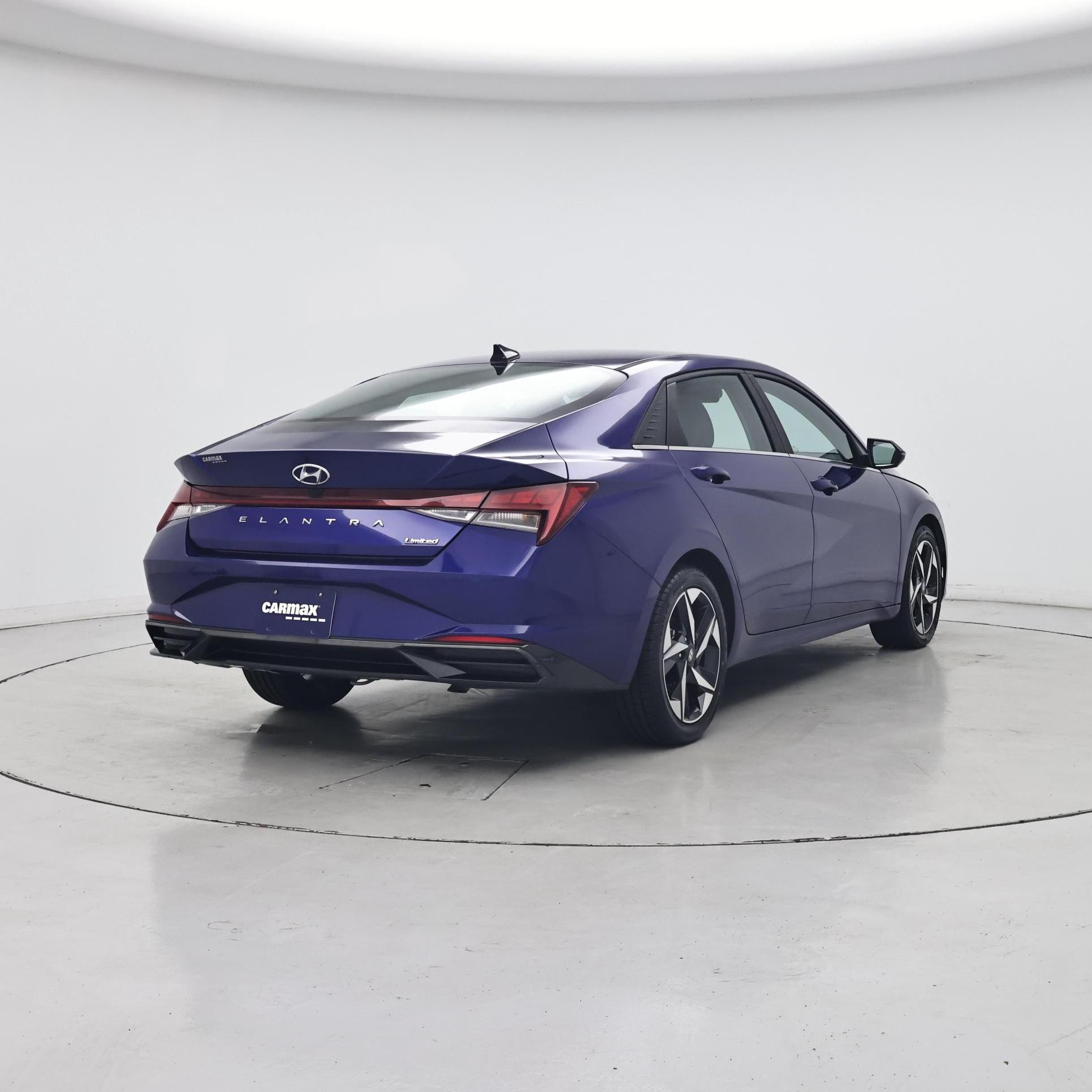 Thumbnail: 2023 Hyundai Elantra - 8