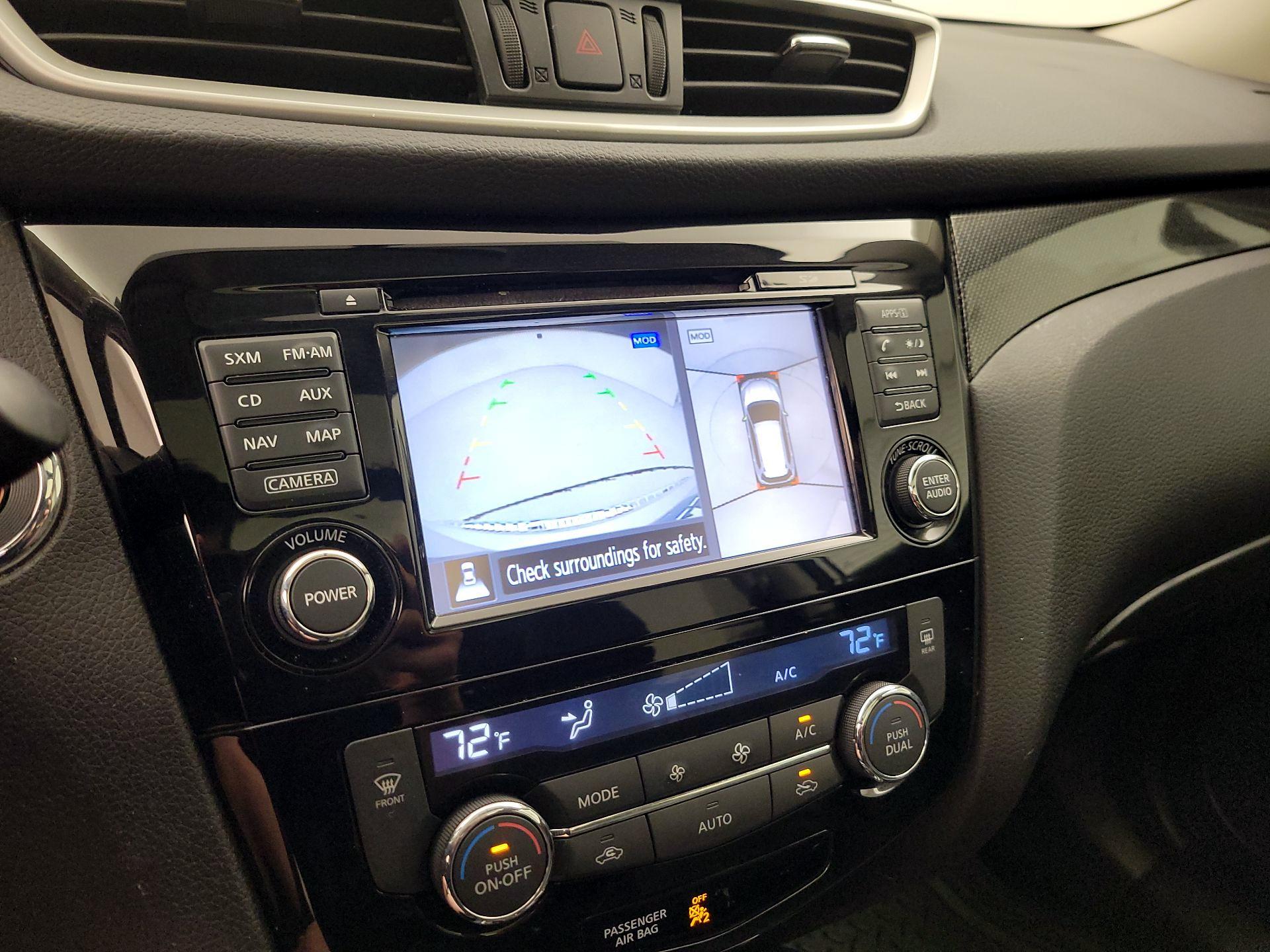 Thumbnail: 2016 Nissan Rogue - 15