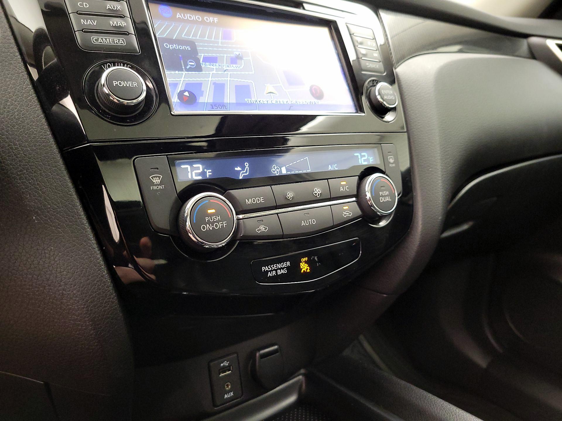 Thumbnail: 2016 Nissan Rogue - 17