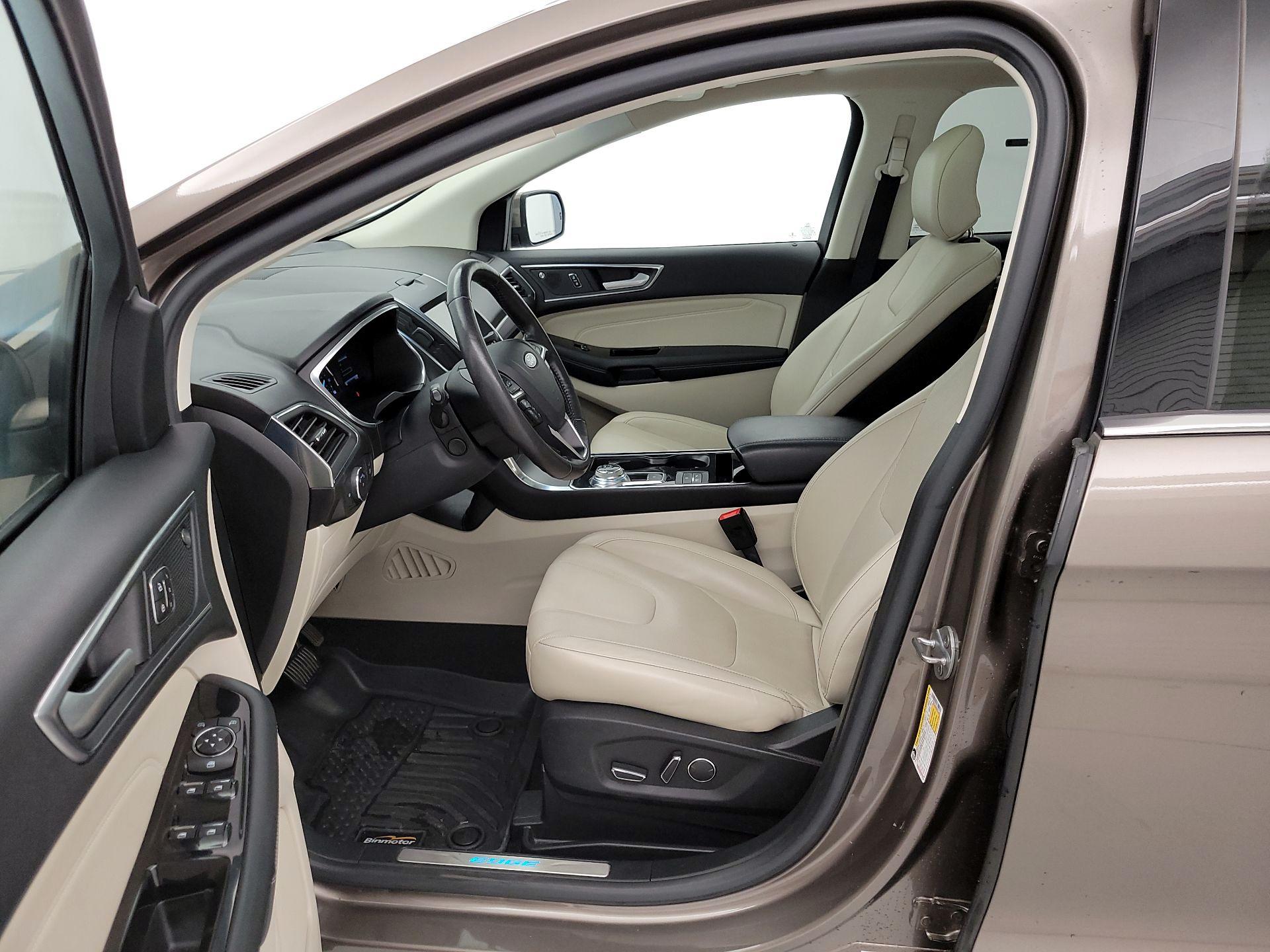 Thumbnail: 2019 Ford Edge - 11