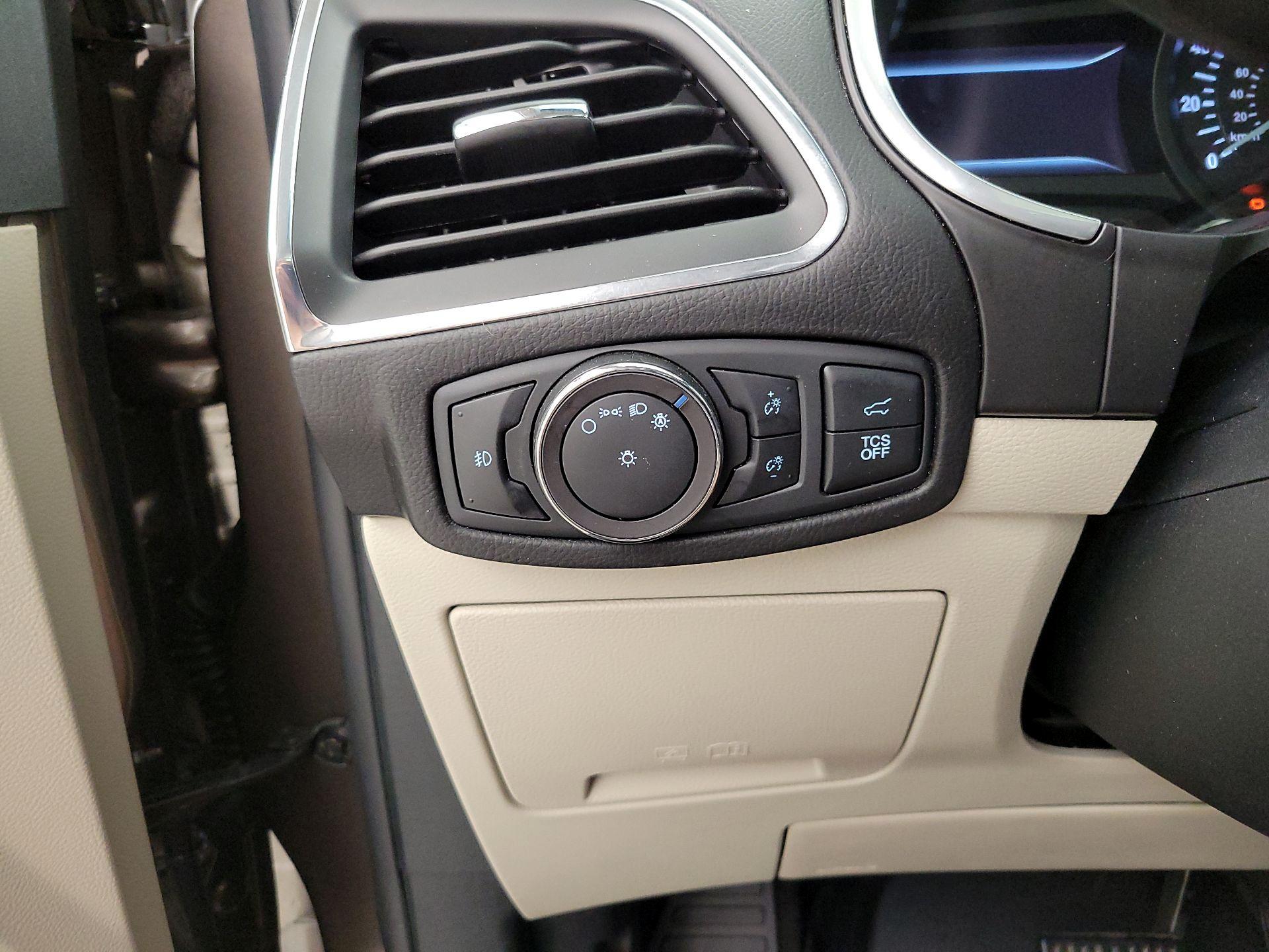 Thumbnail: 2019 Ford Edge - 13