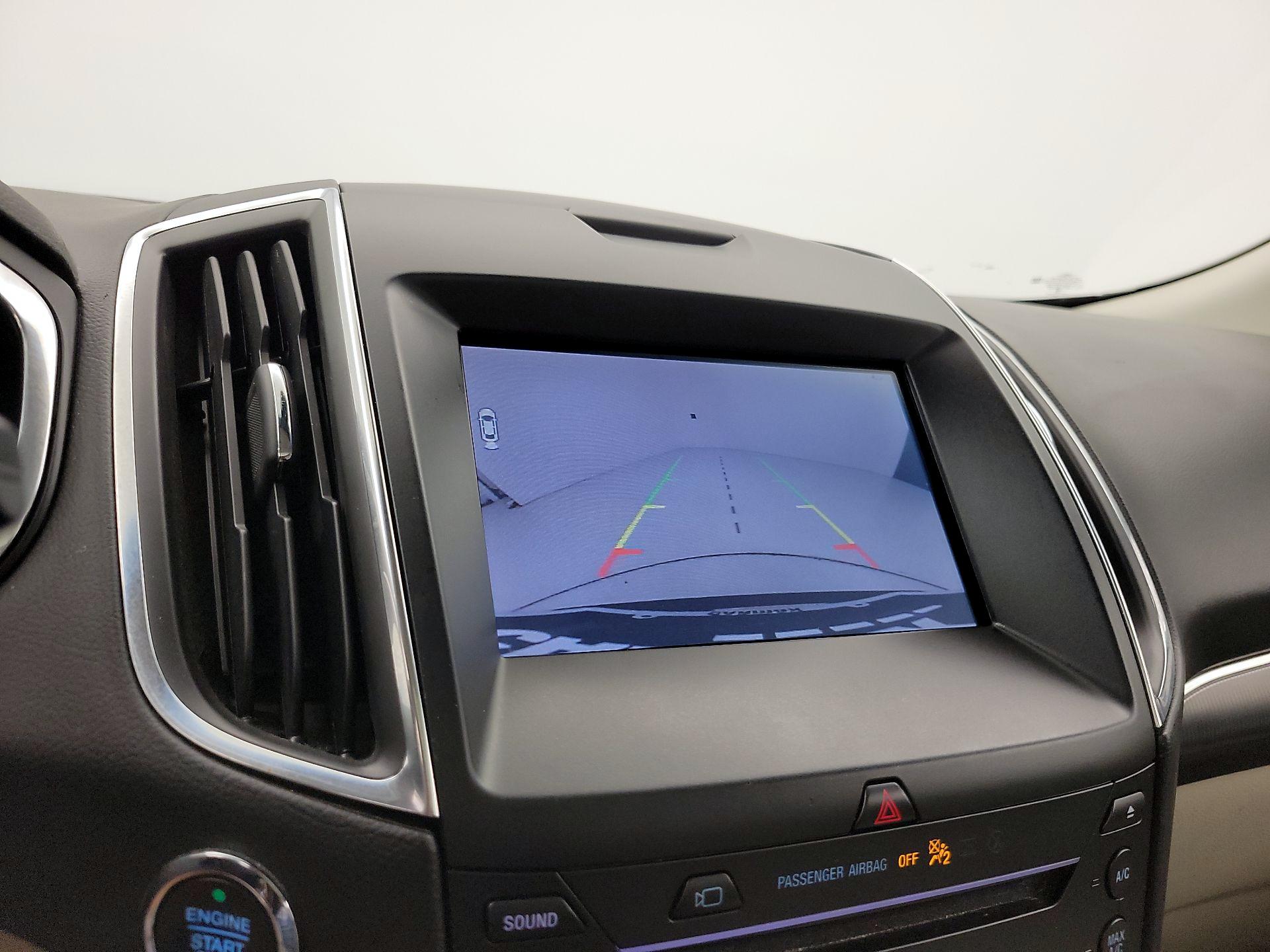 Thumbnail: 2019 Ford Edge - 15