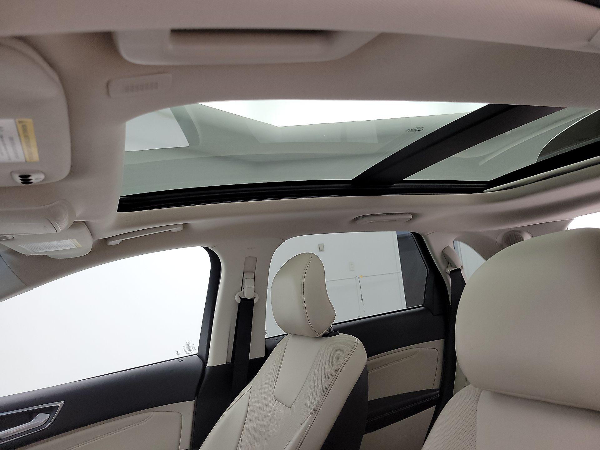 Thumbnail: 2019 Ford Edge - 20