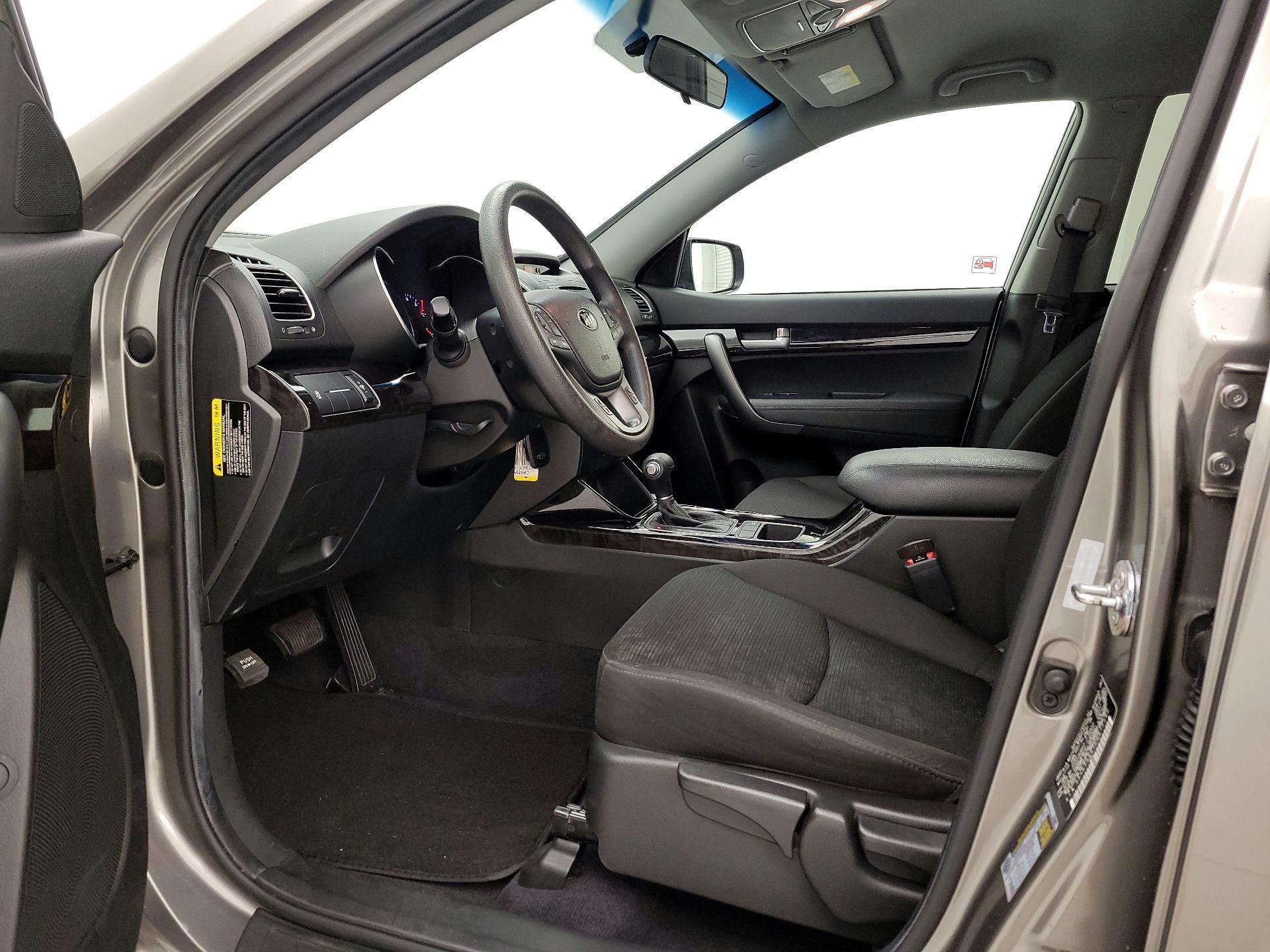 Thumbnail: 2014 Kia Sorento - 11