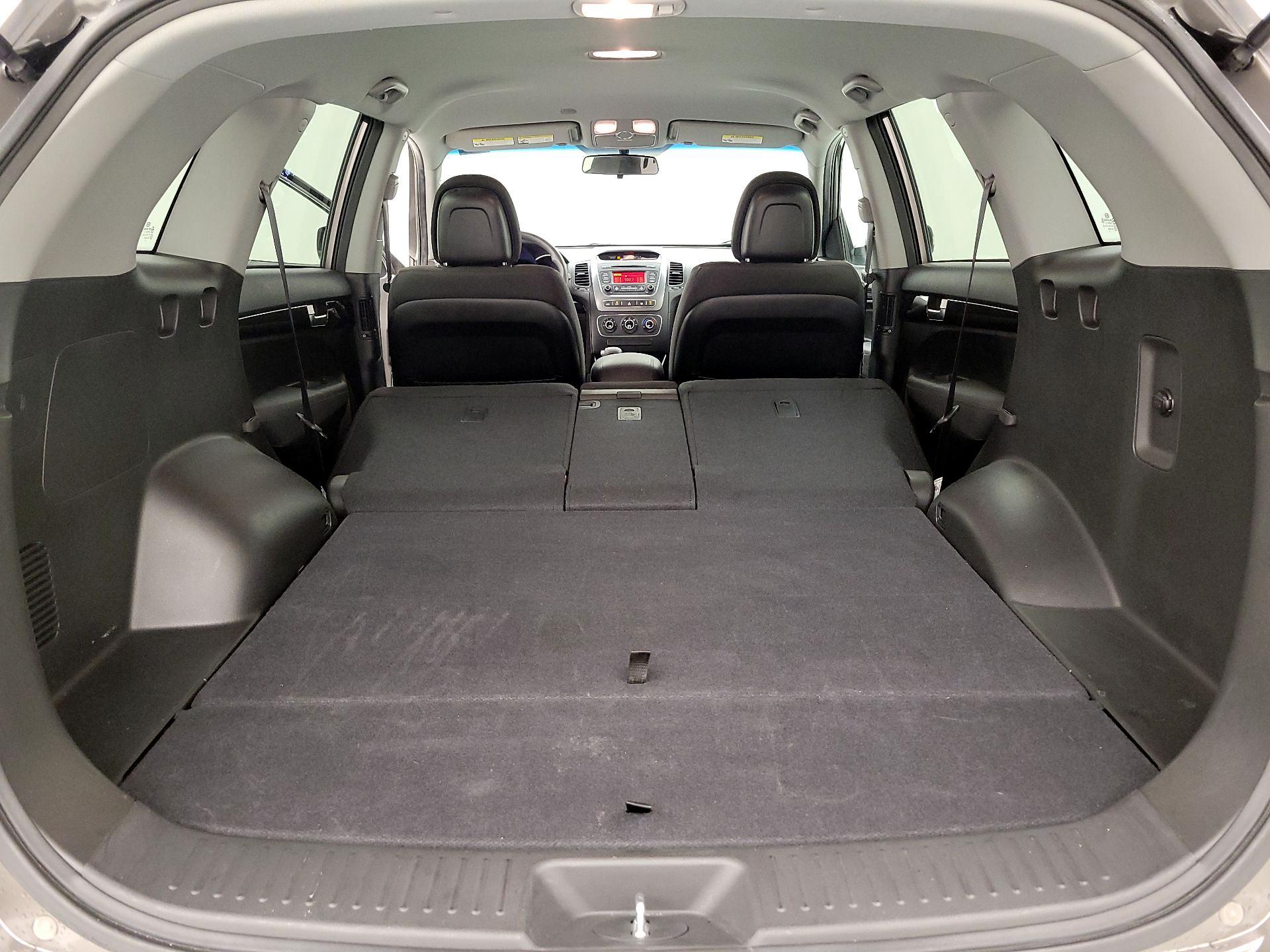 Thumbnail: 2014 Kia Sorento - 20