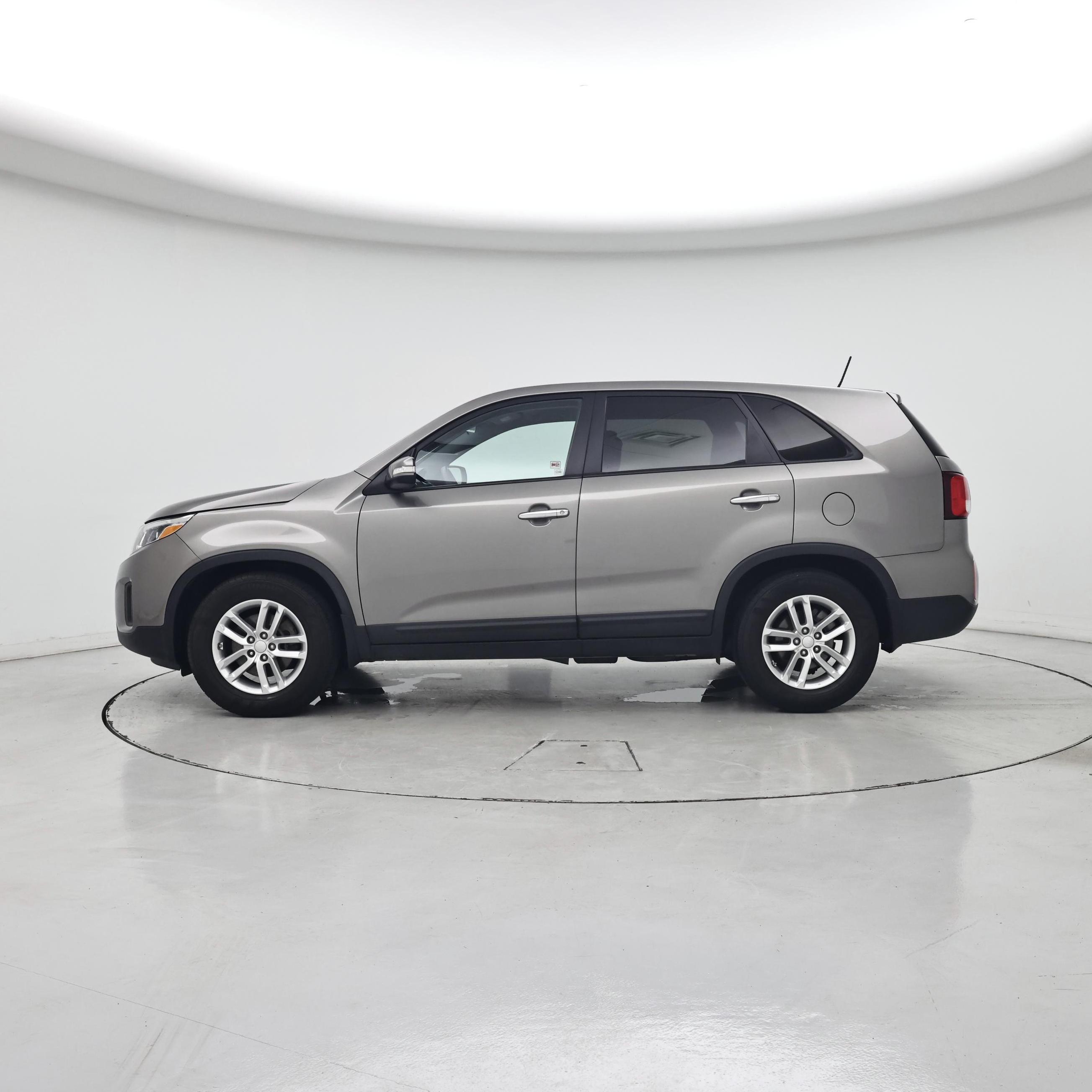 Thumbnail: 2014 Kia Sorento - 3