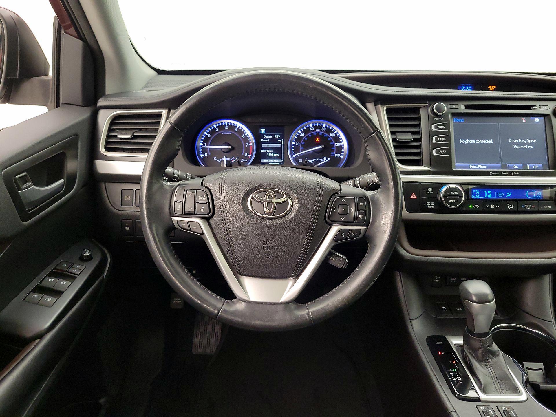 Thumbnail: 2018 Toyota Highlander - 10