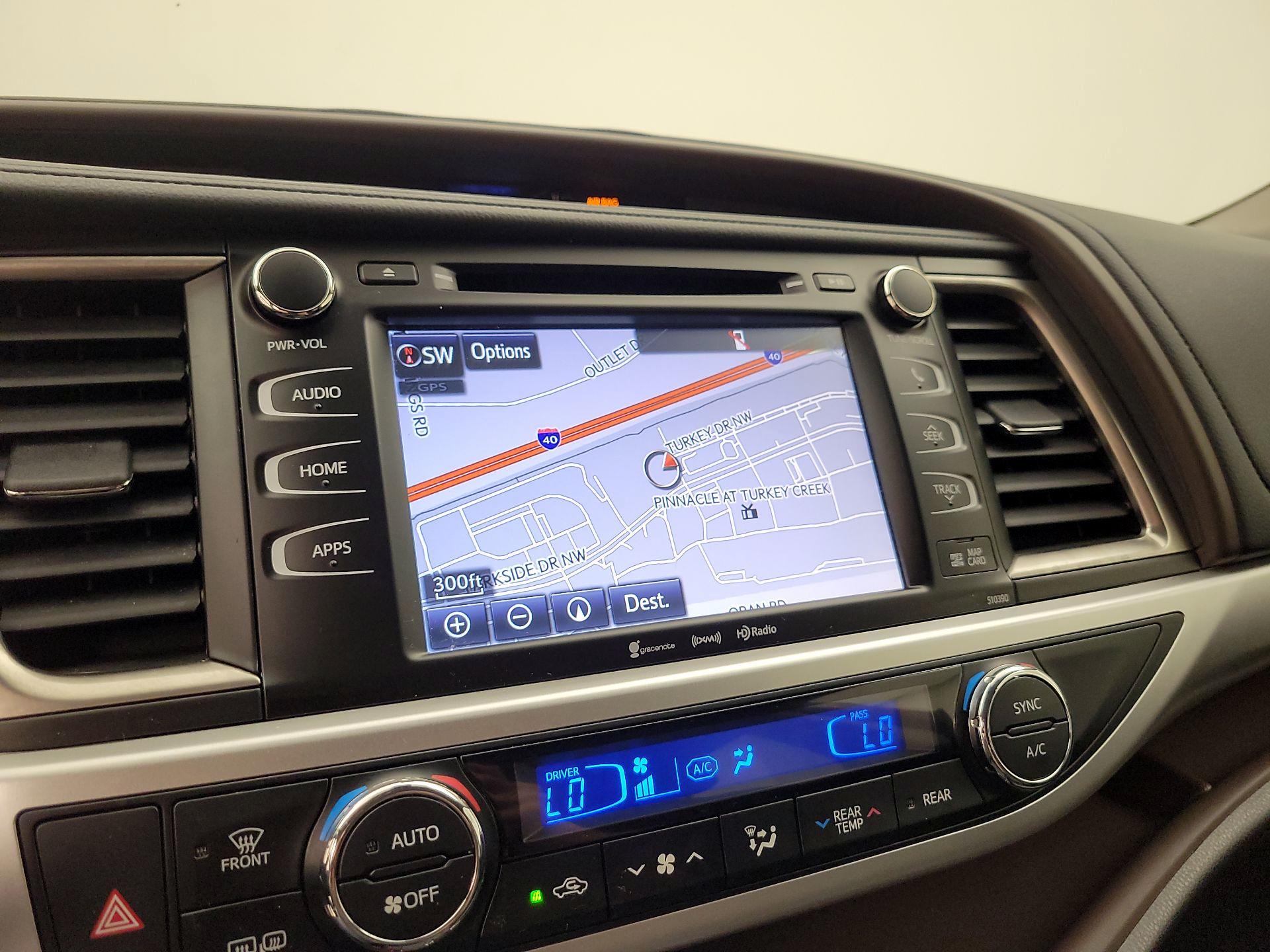 Thumbnail: 2018 Toyota Highlander - 14