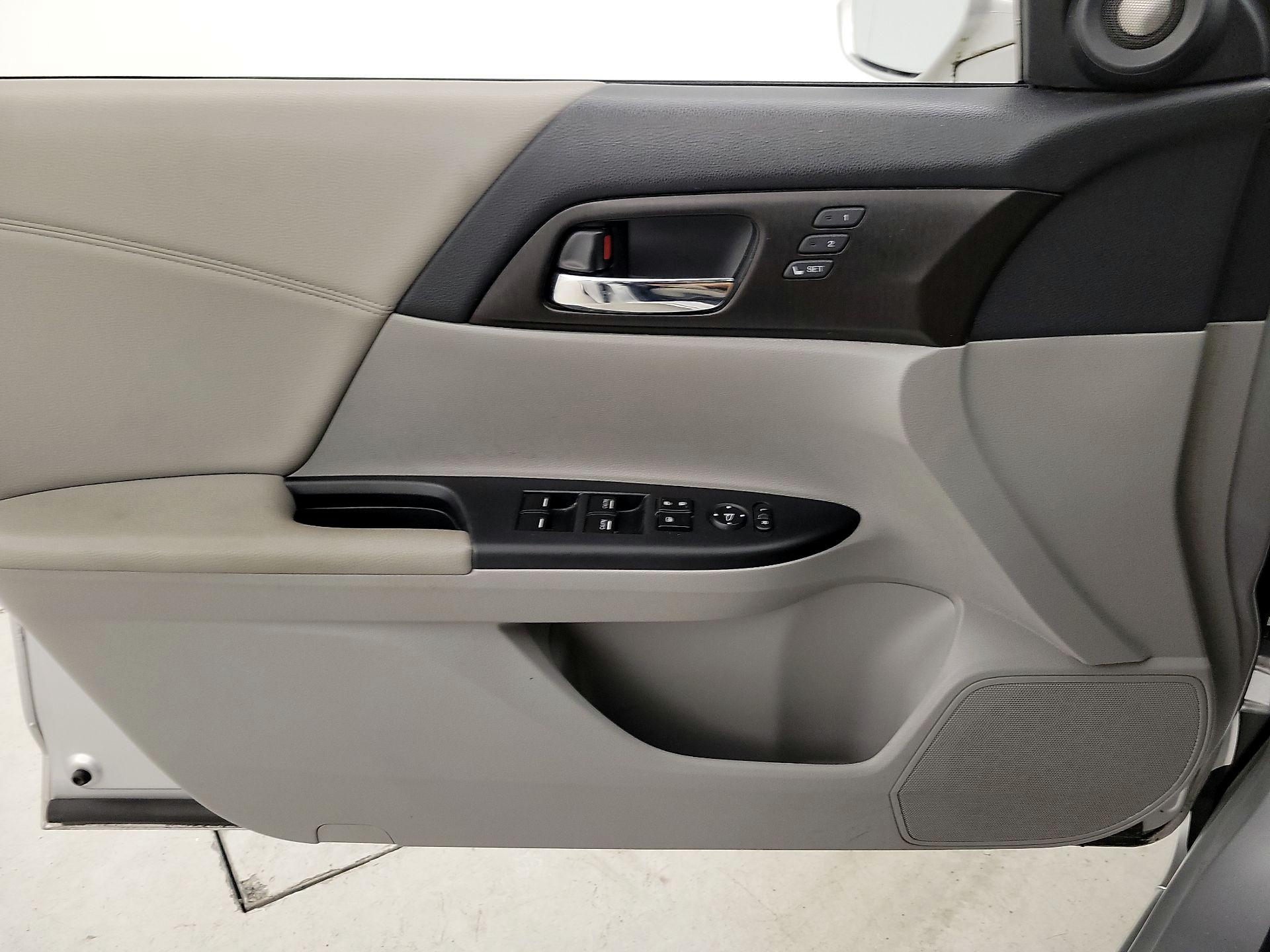 Thumbnail: 2014 Honda Accord - 12