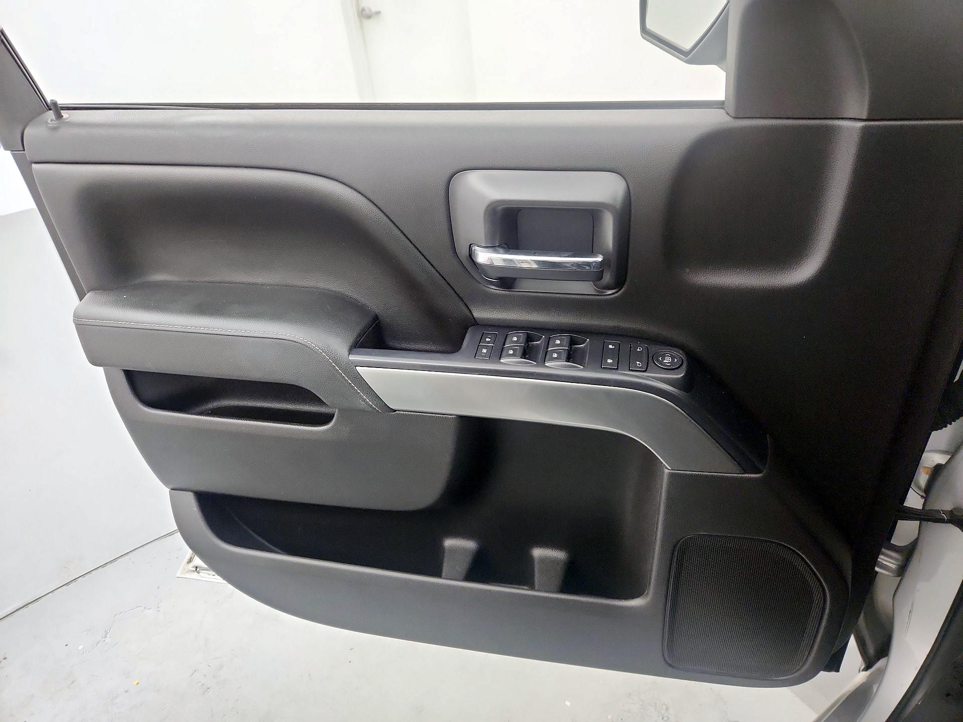 Thumbnail: 2015 Chevrolet Silverado 1500 - 12