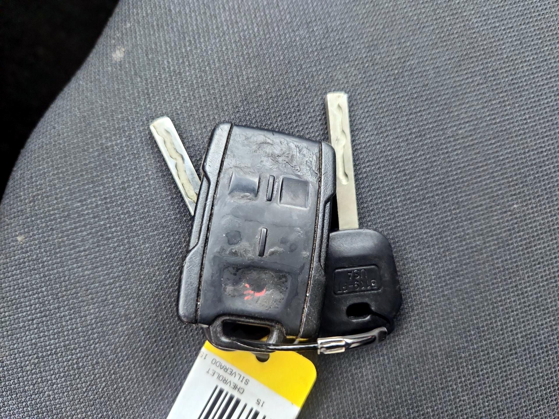 Thumbnail: 2015 Chevrolet Silverado 1500 - 20